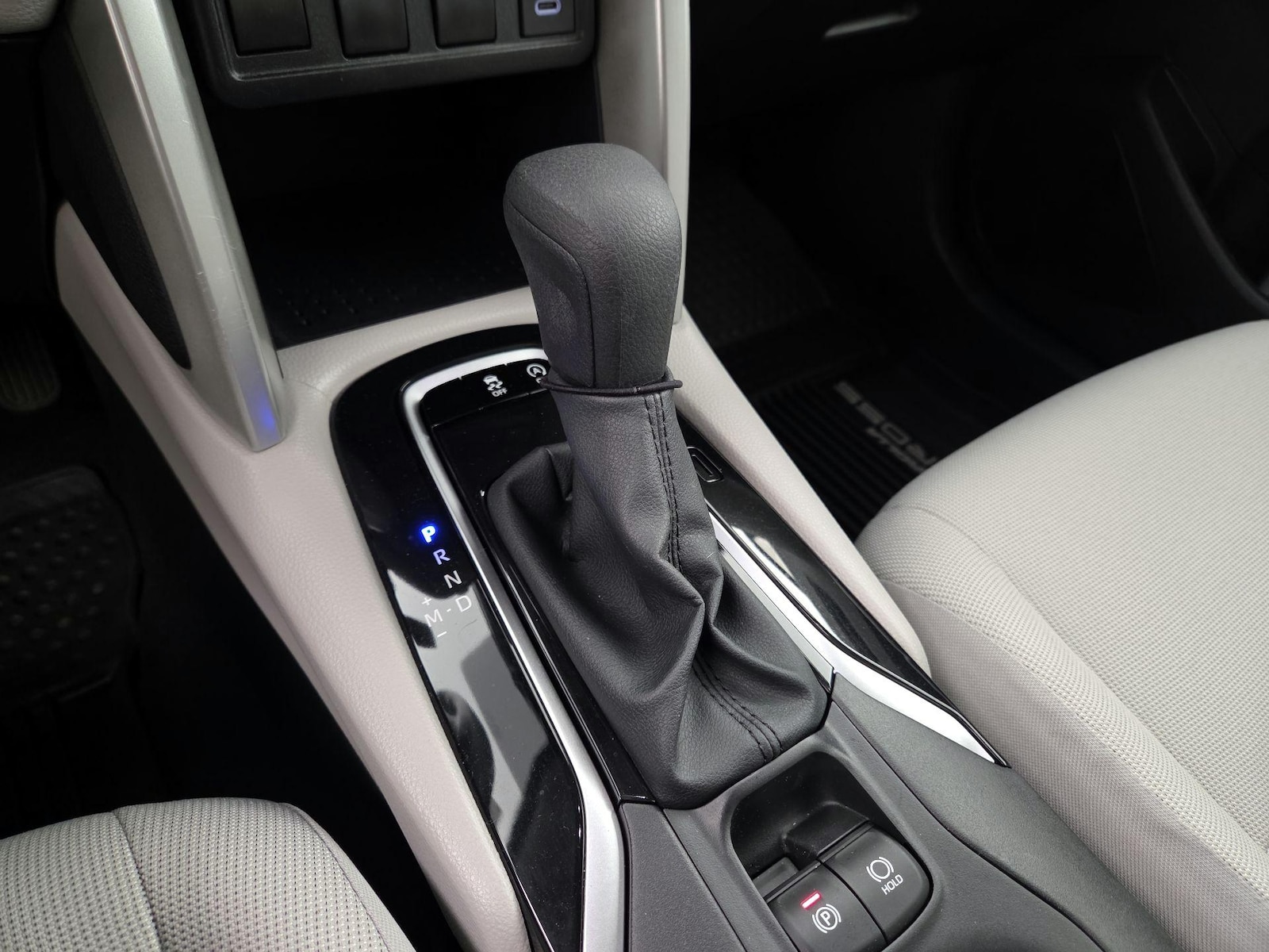 2024 Toyota Corolla Cross L - Photo 18