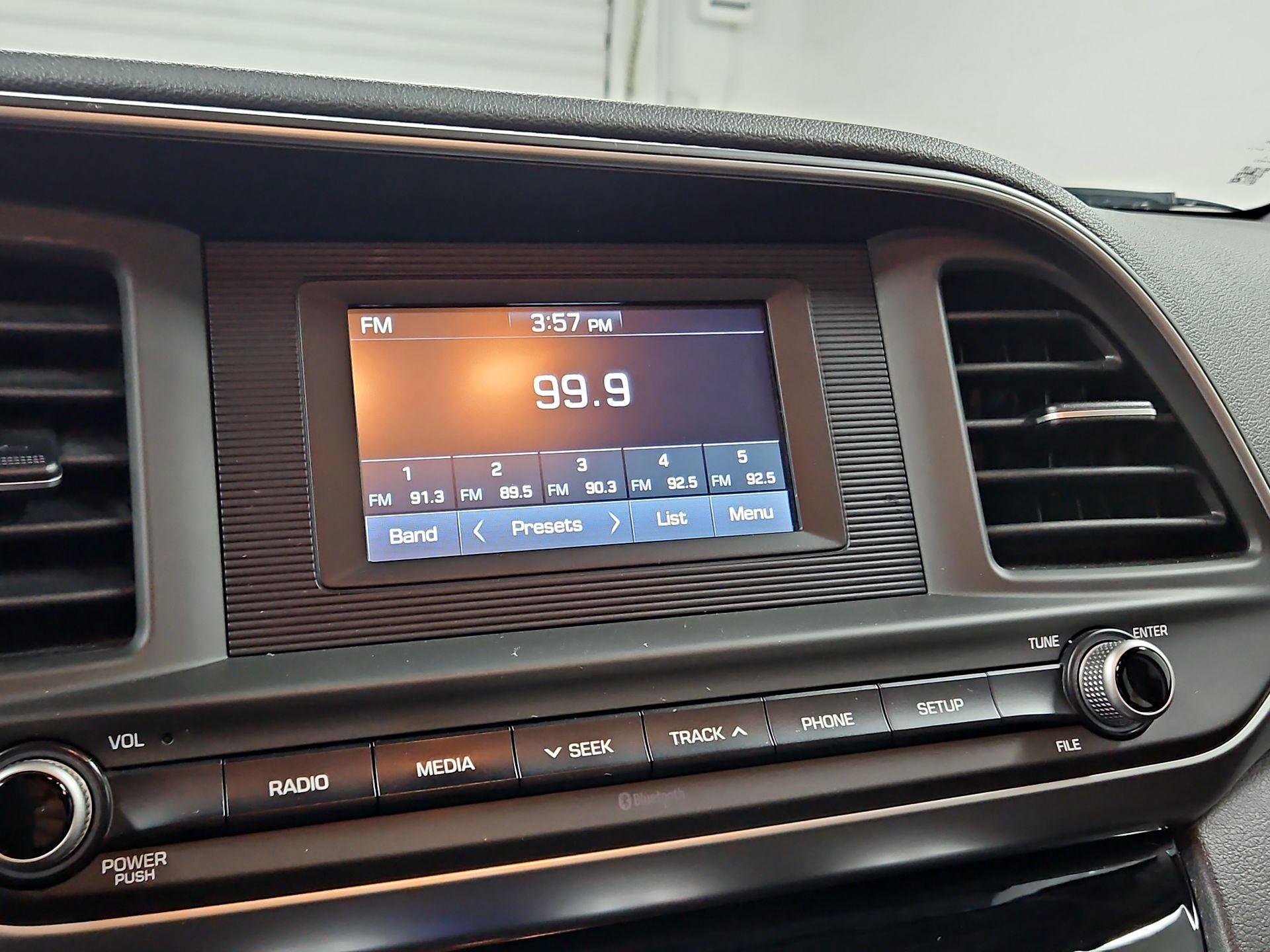 Thumbnail: 2019 Hyundai Elantra - 15