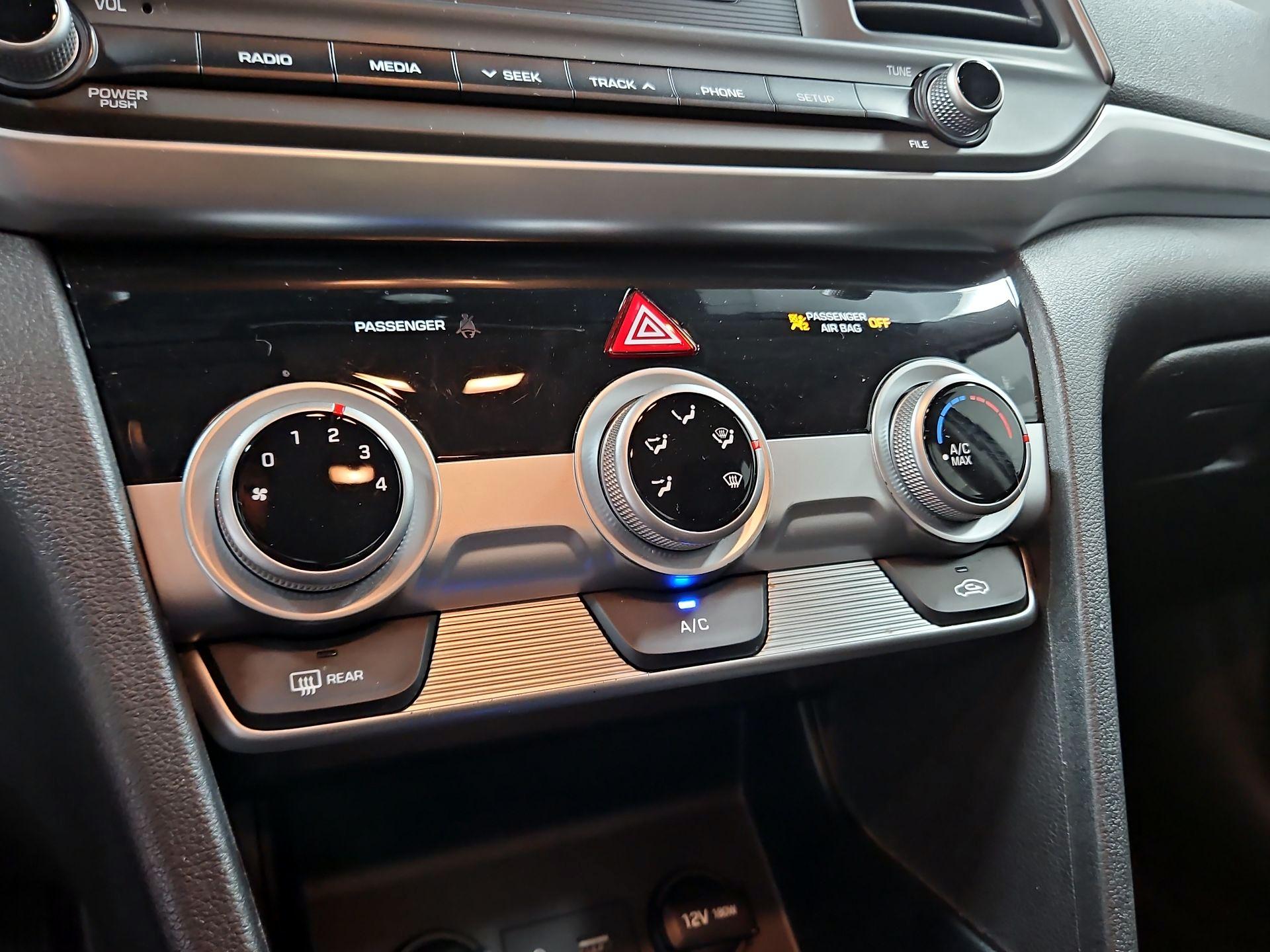 Thumbnail: 2019 Hyundai Elantra - 16