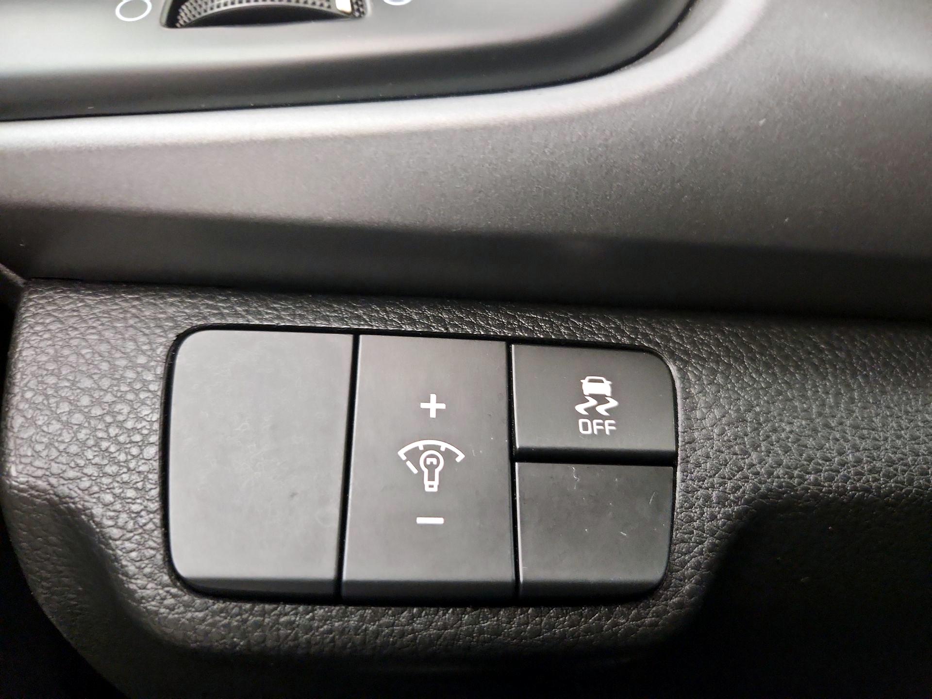 Thumbnail: 2021 Kia Rio - 13