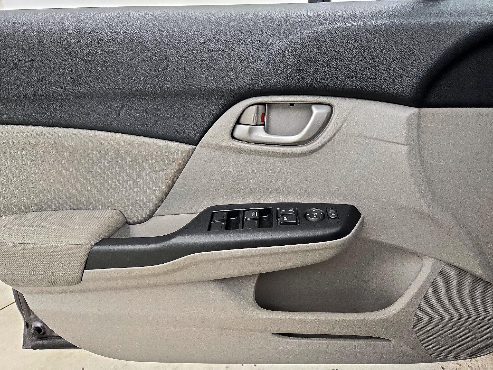 Thumbnail: 2015 Honda Civic - 12