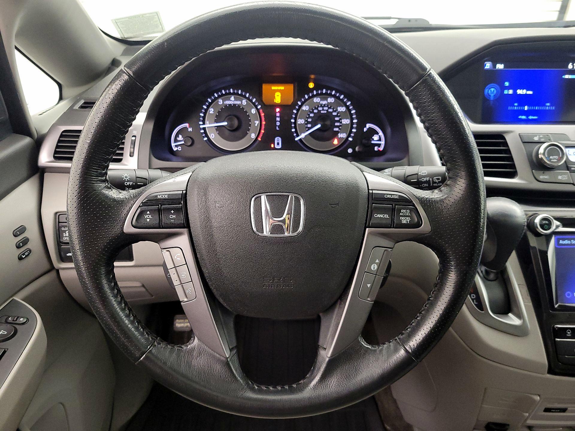Thumbnail: 2014 Honda Odyssey - 10