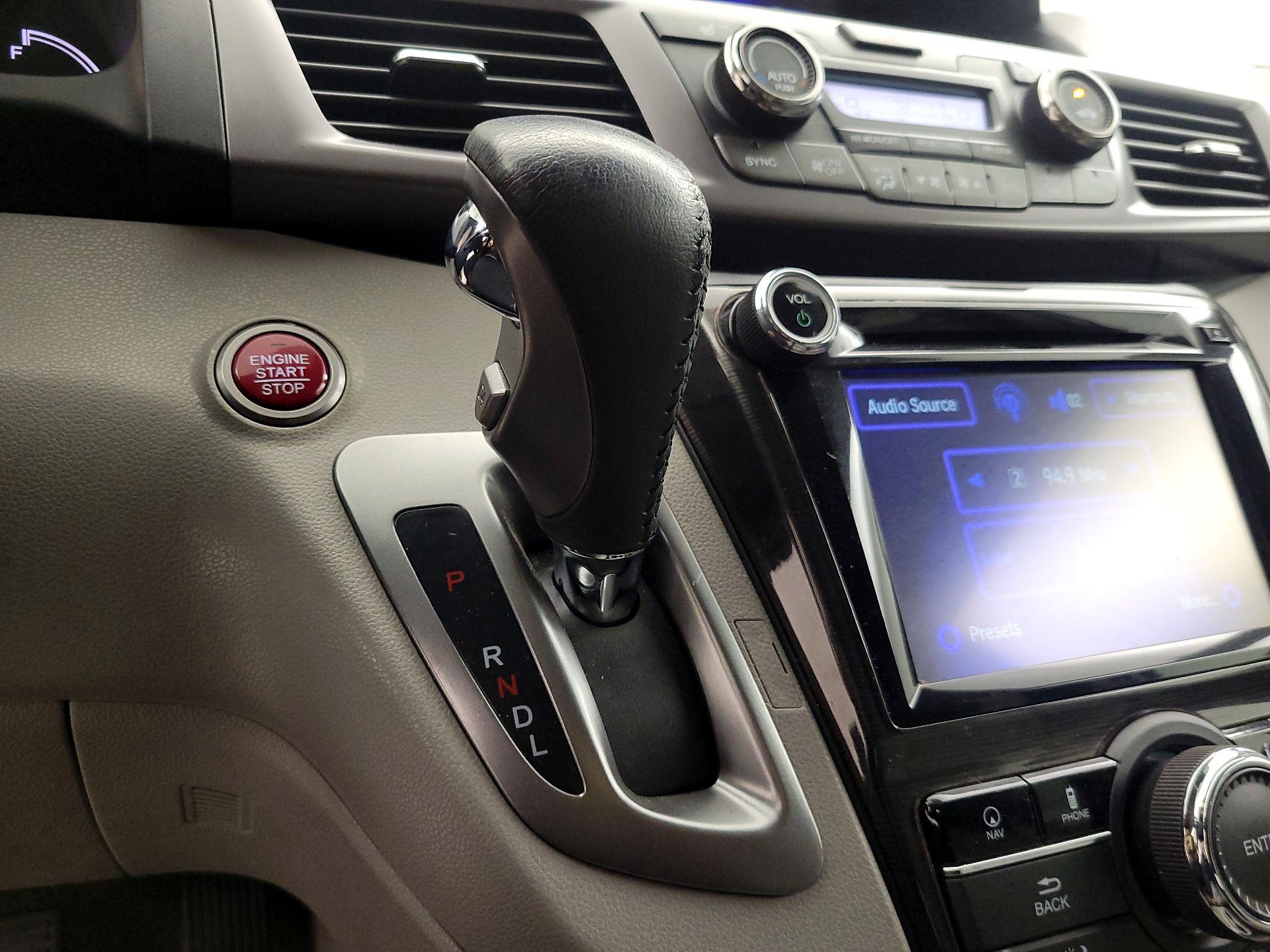 Thumbnail: 2014 Honda Odyssey - 18