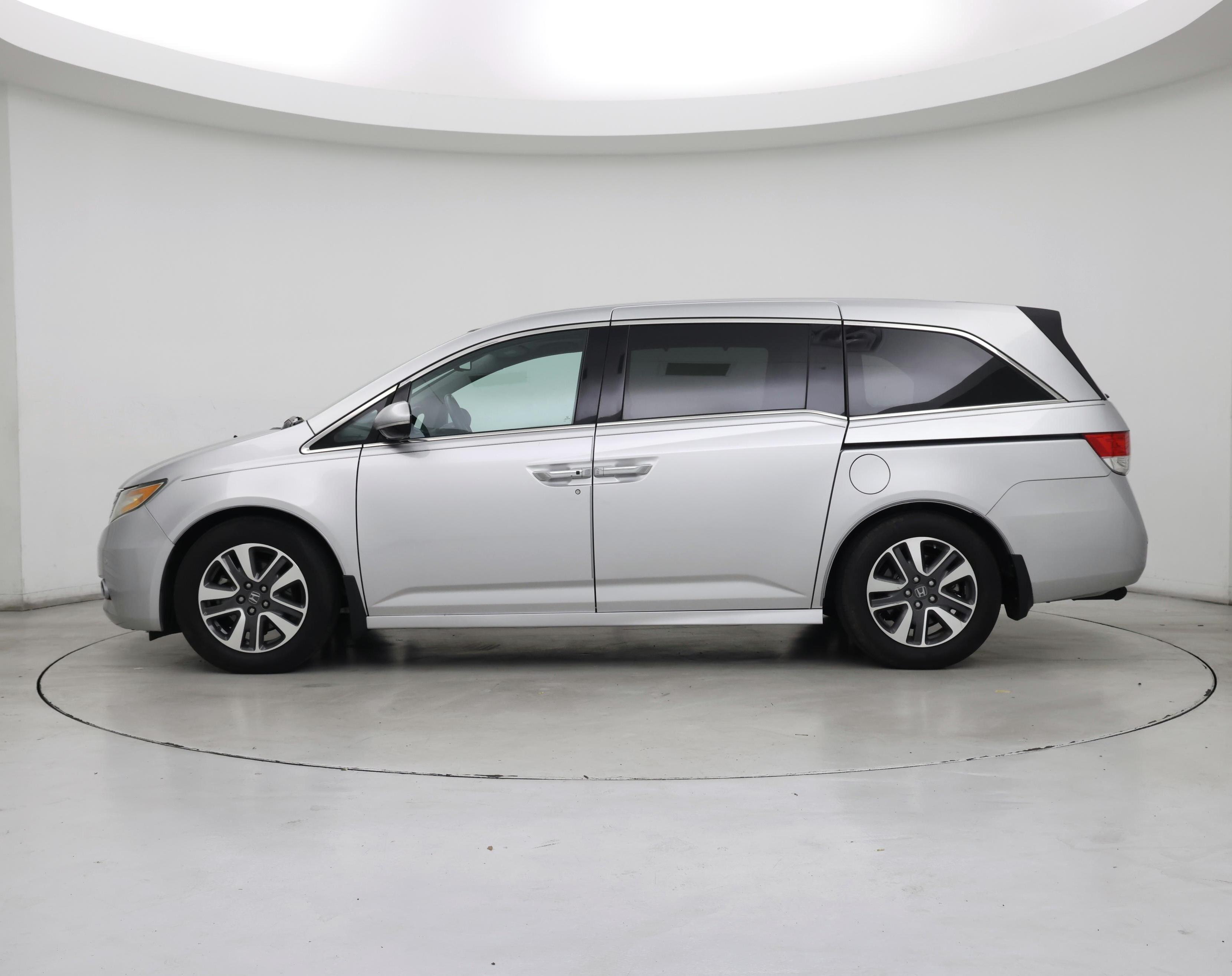 Thumbnail: 2014 Honda Odyssey - 3