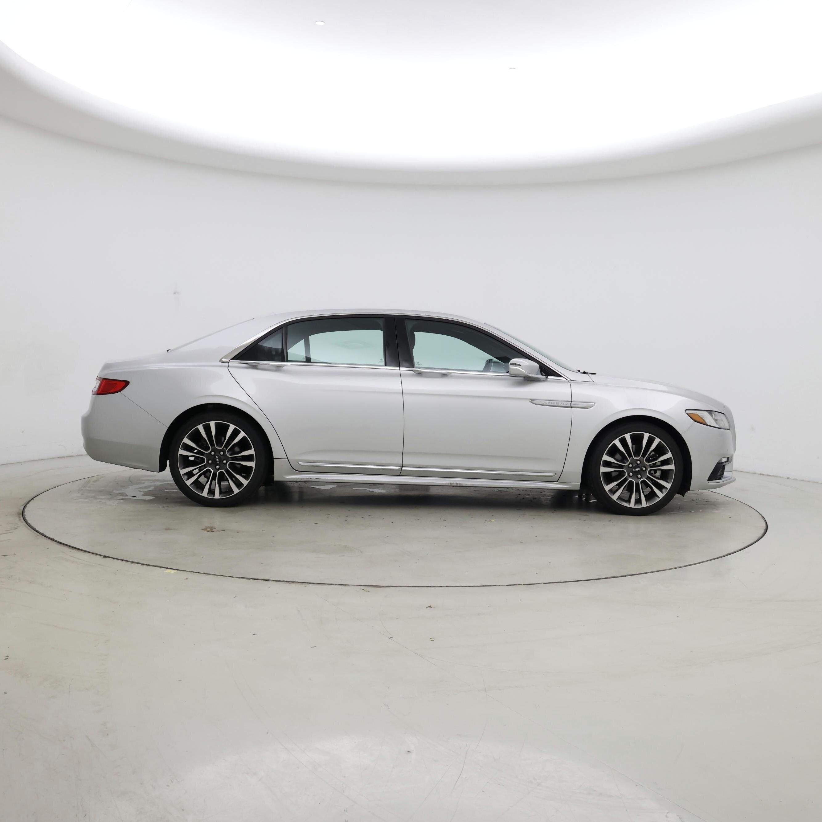 Thumbnail: 2017 Lincoln Continental - 7