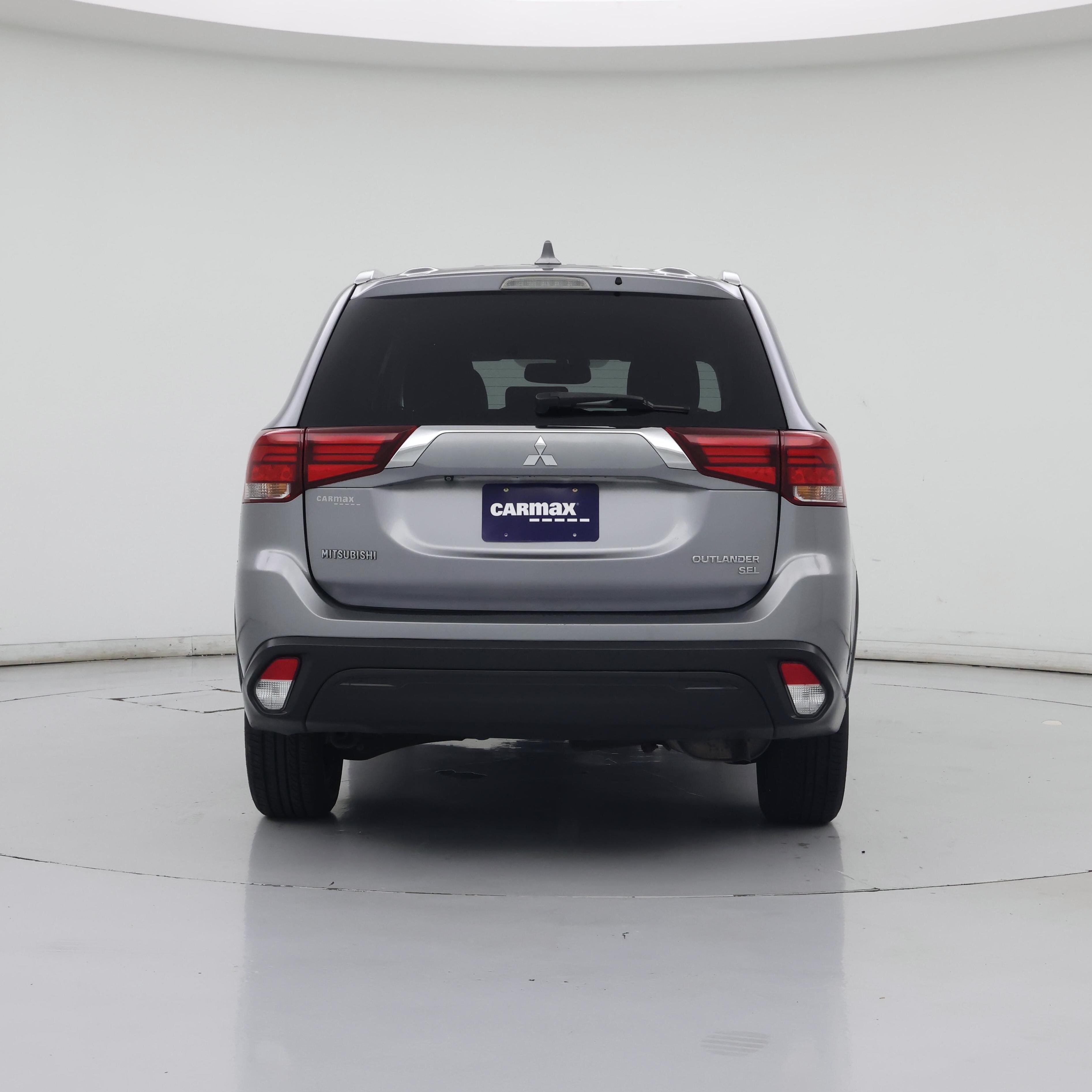 Thumbnail: 2019 Mitsubishi Outlander - 6
