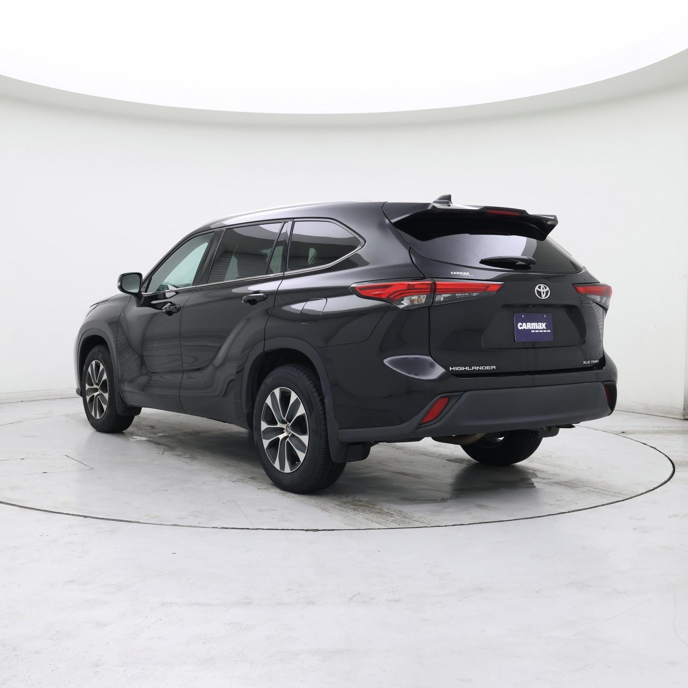Thumbnail: 2022 Toyota Highlander - 2