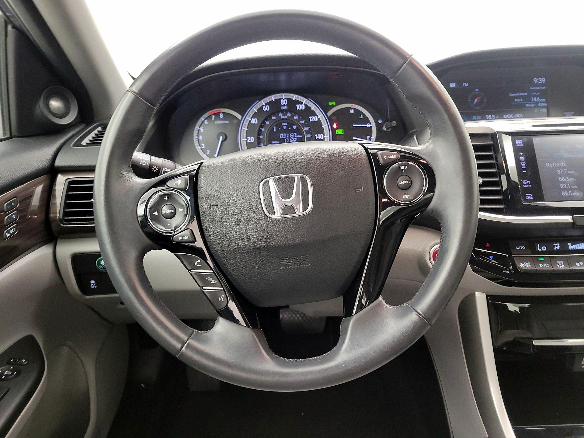 Thumbnail: 2017 Honda Accord - 10