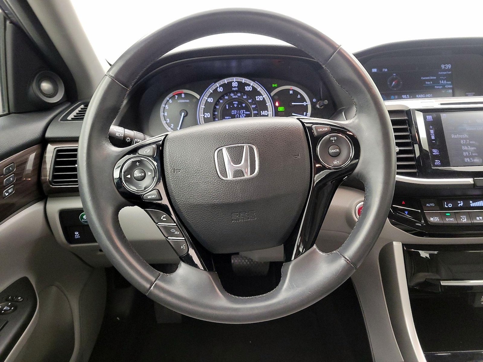 2017 Honda Accord EX-L - Photo 11
