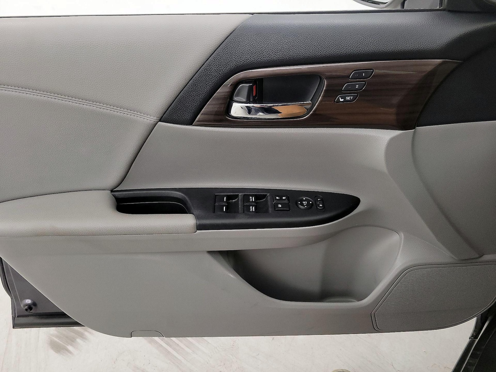 2017 Honda Accord EX-L - Photo 13