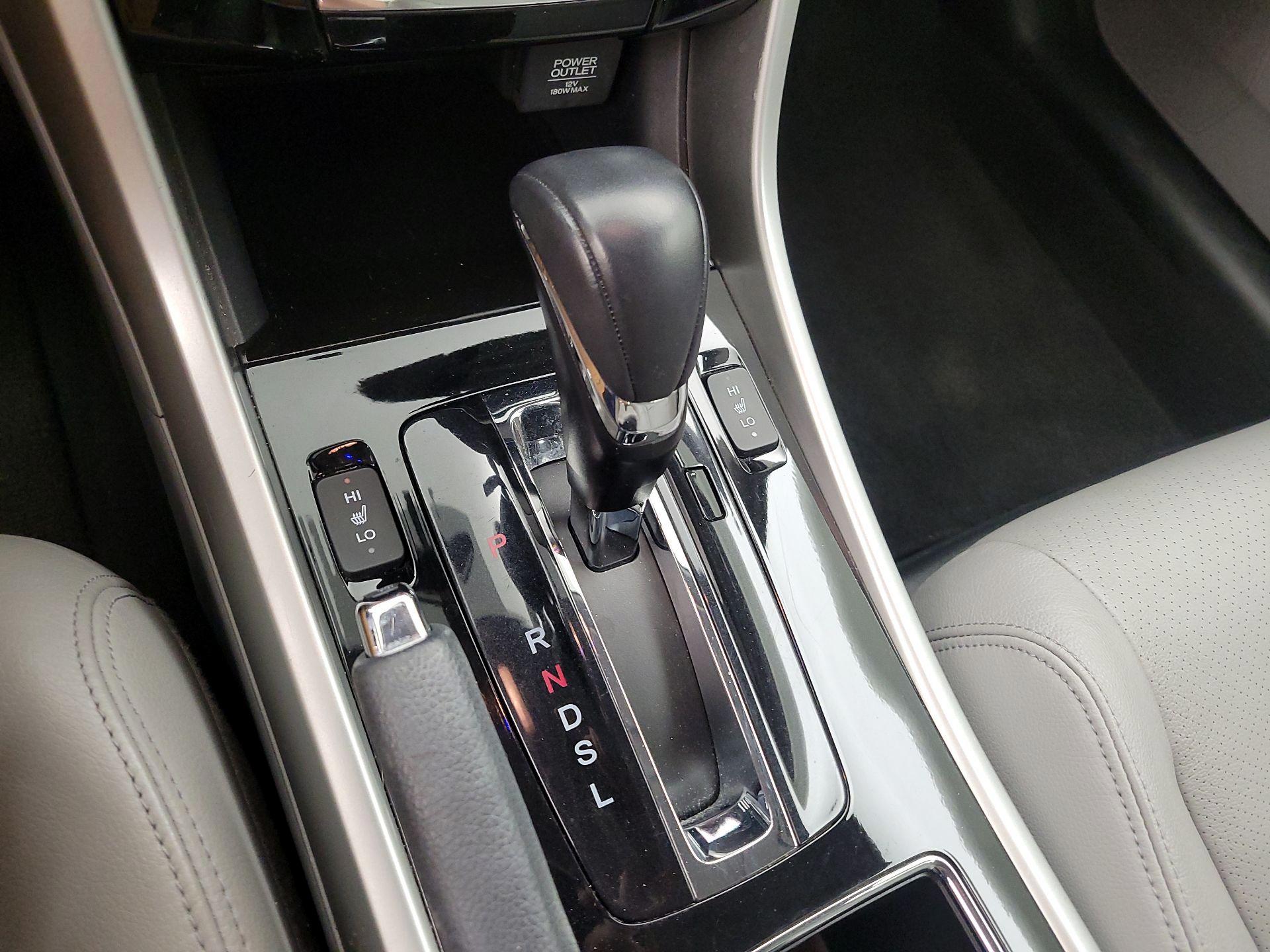 Thumbnail: 2017 Honda Accord - 15