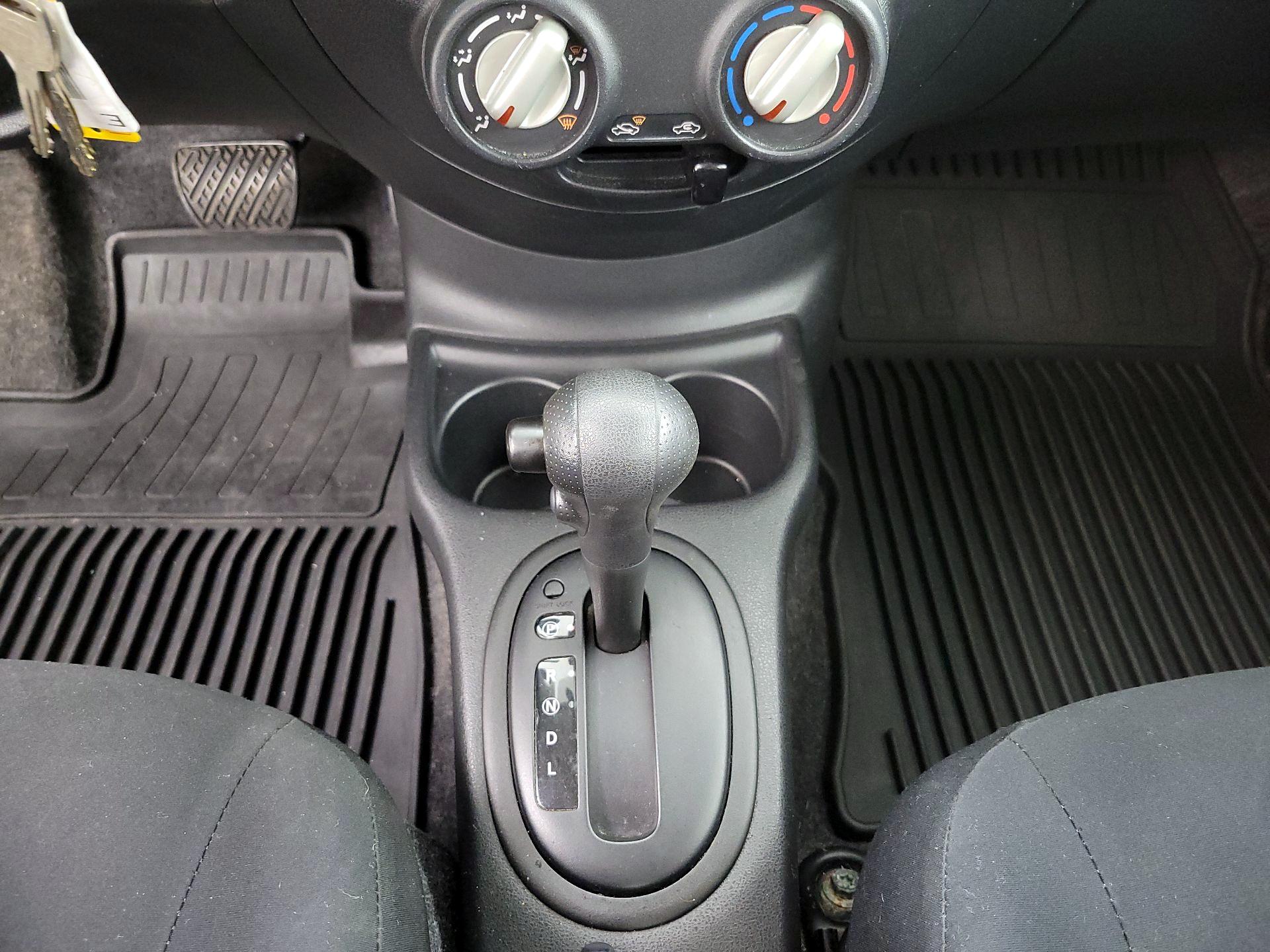 Thumbnail: 2014 Nissan Versa - 16