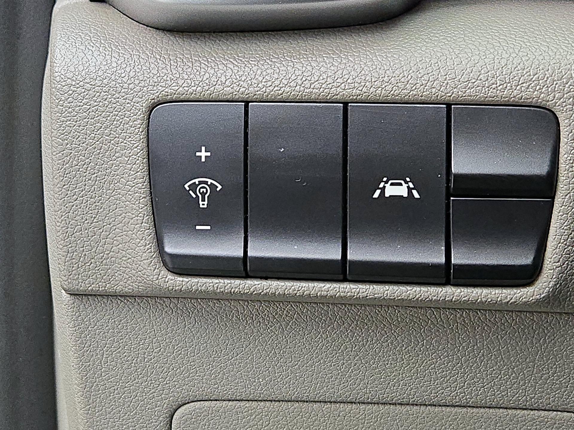 Thumbnail: 2021 Kia Sportage - 13