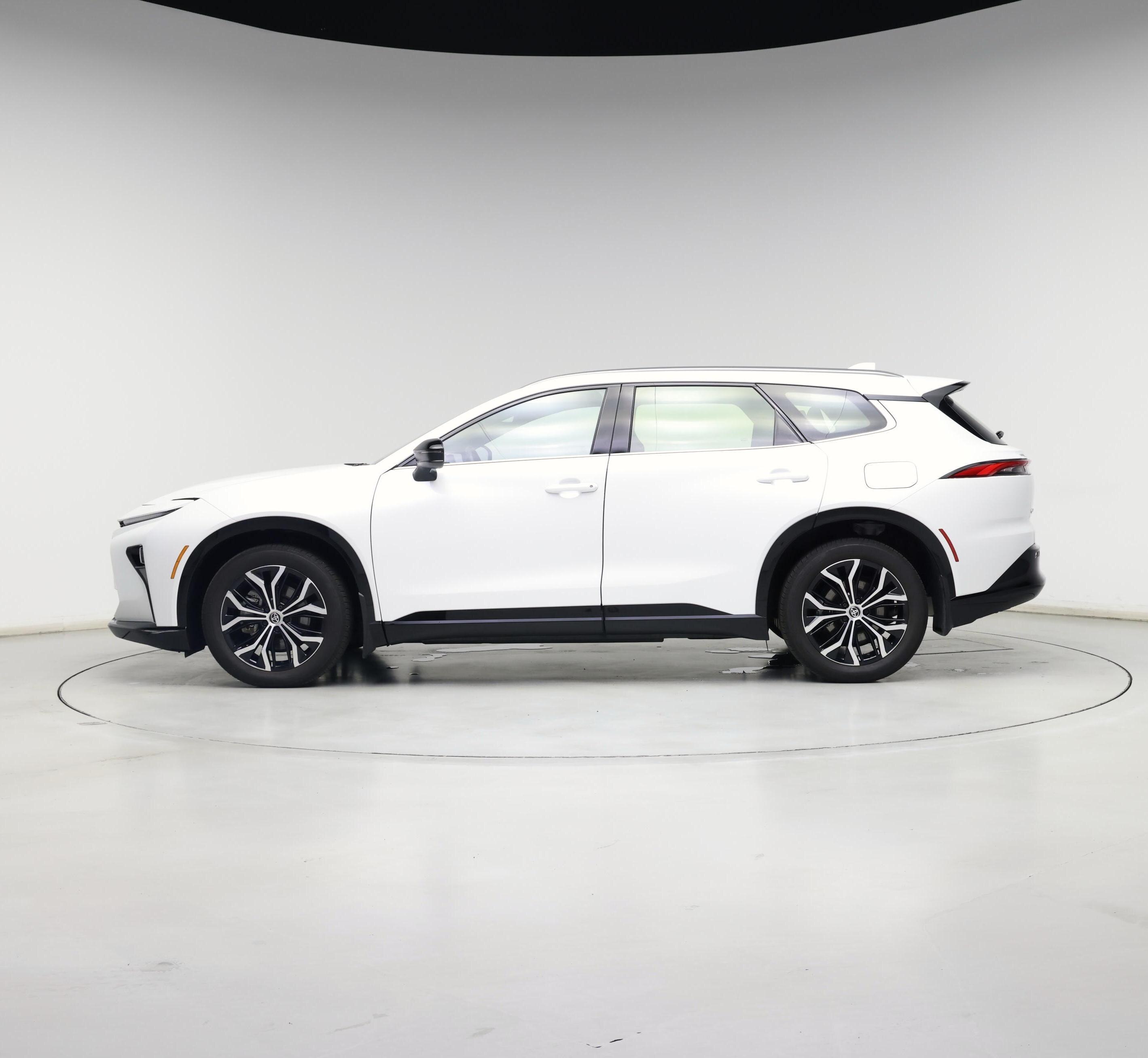 Thumbnail: 2025 Toyota Crown Signia - 3