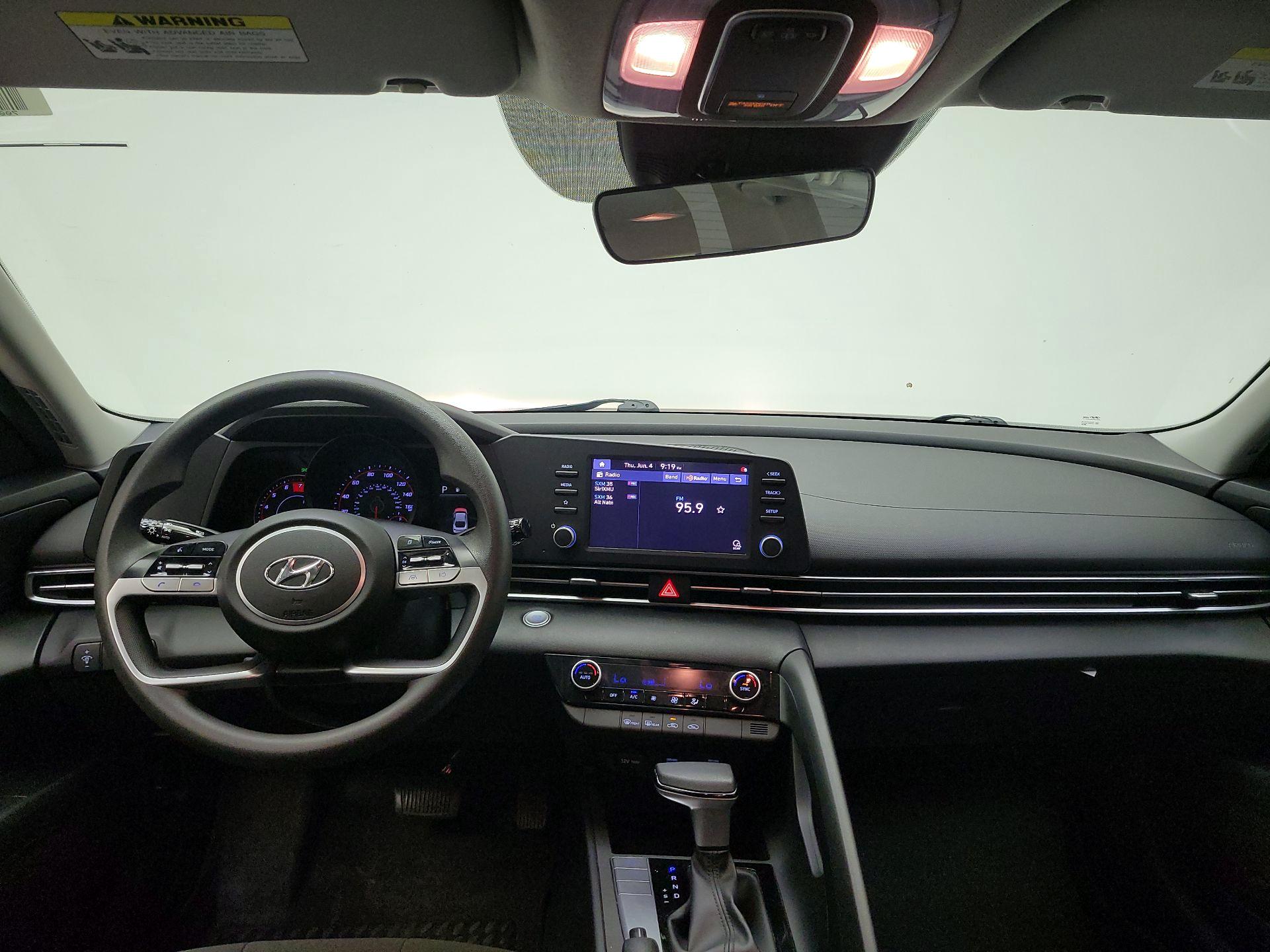 Thumbnail: 2021 Hyundai Elantra - 9
