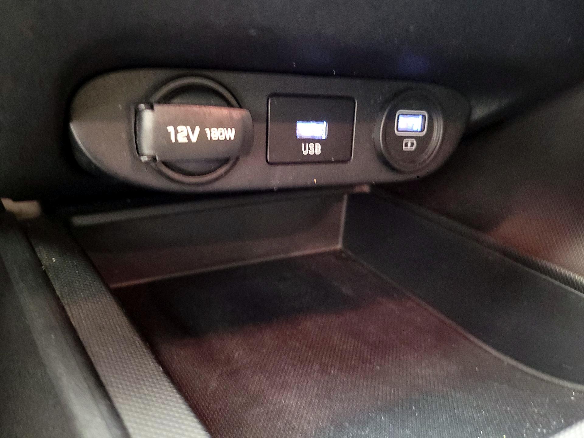 Thumbnail: 2021 Hyundai Elantra - 18