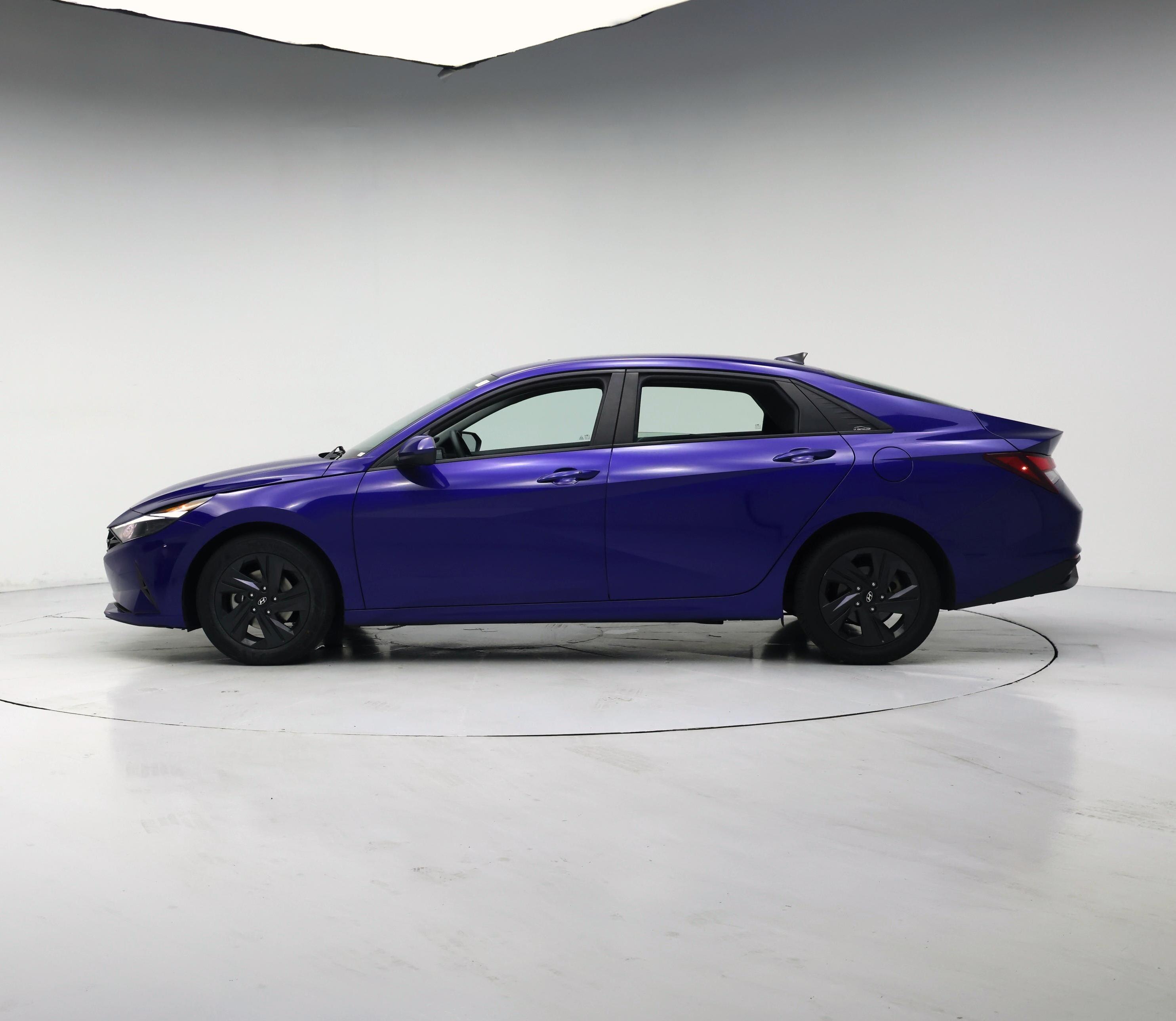 Thumbnail: 2021 Hyundai Elantra - 3