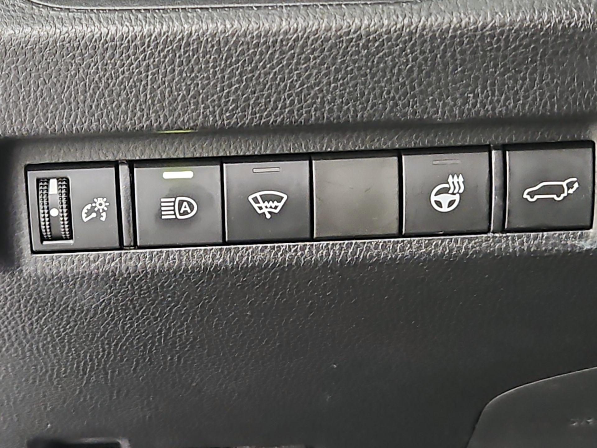Thumbnail: 2019 Toyota RAV4 - 13