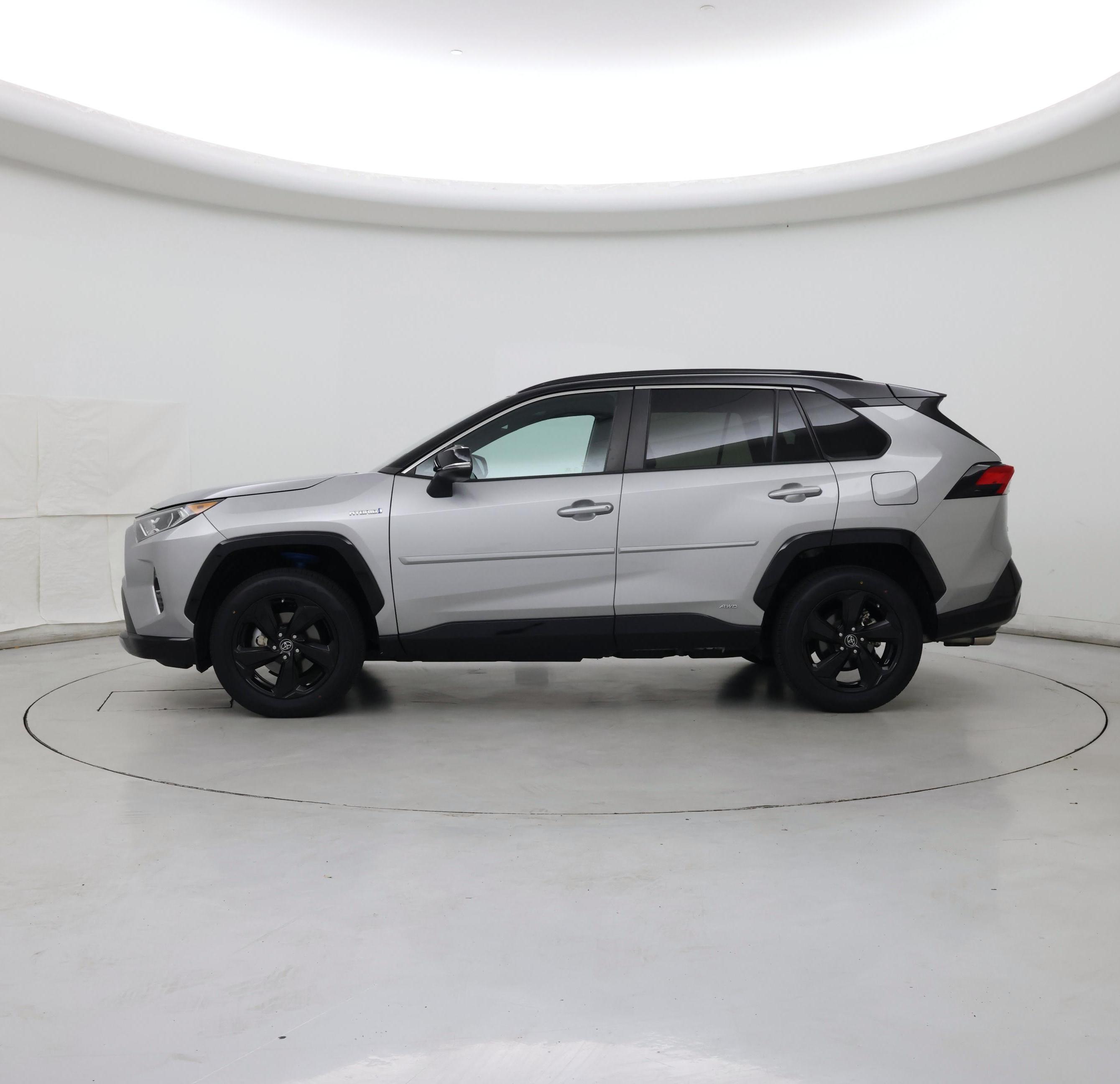 Thumbnail: 2019 Toyota RAV4 - 3