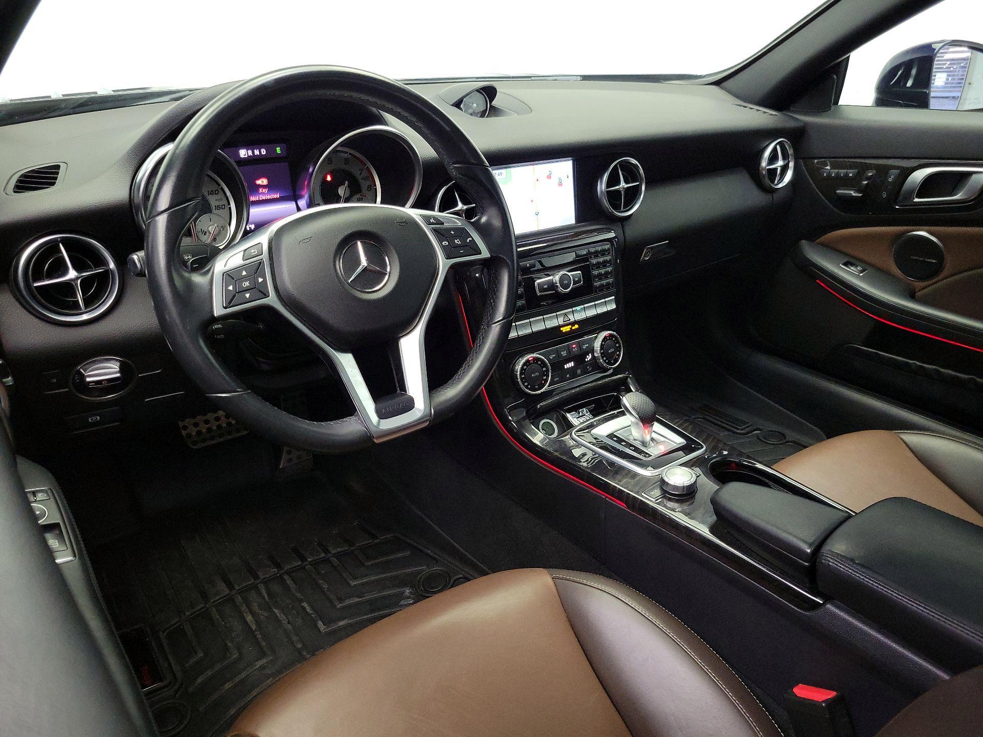 Thumbnail: 2016 Mercedes-Benz SLK - 9