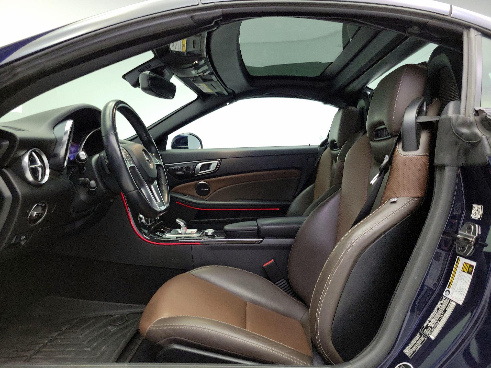 Thumbnail: 2016 Mercedes-Benz SLK - 11