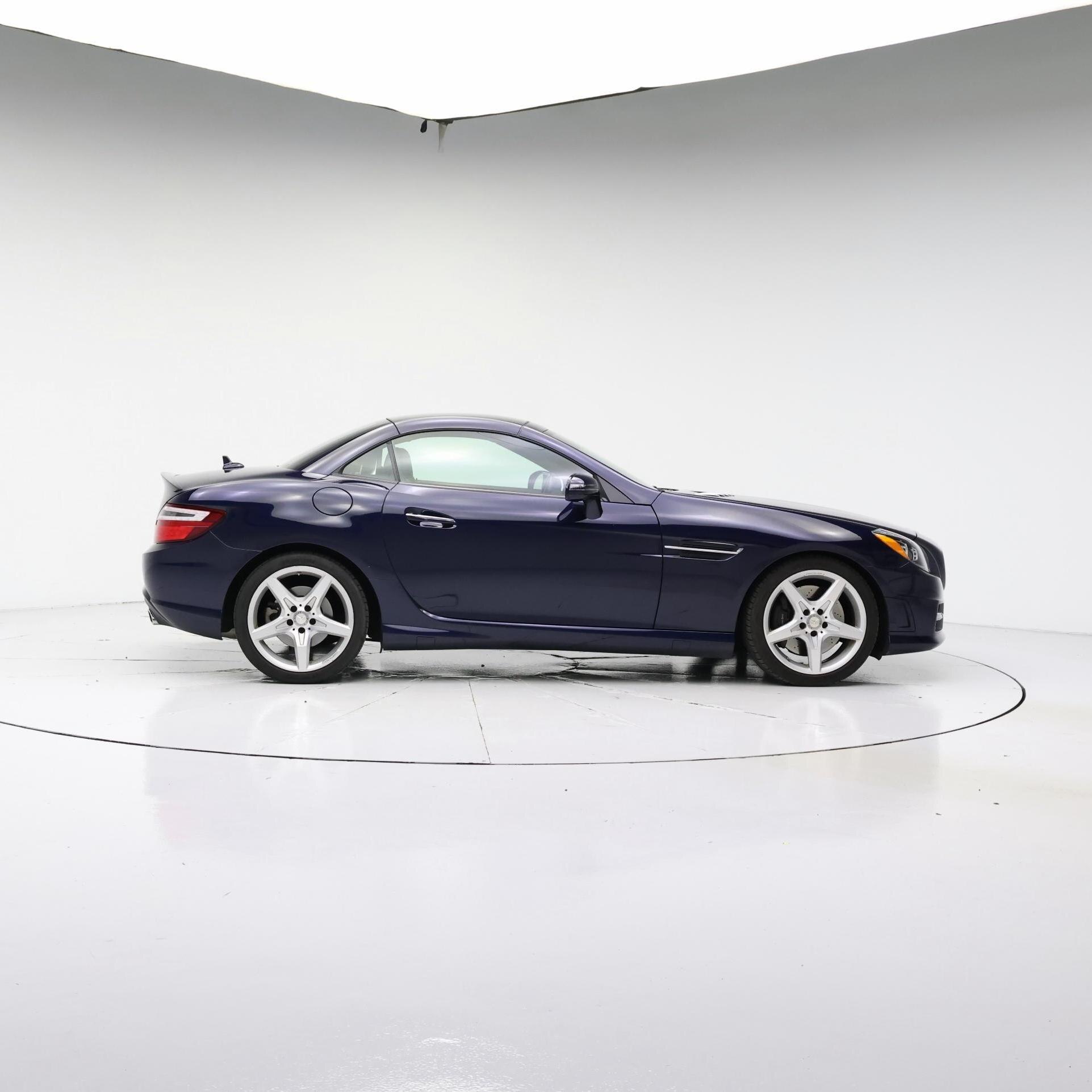 Thumbnail: 2016 Mercedes-Benz SLK - 7