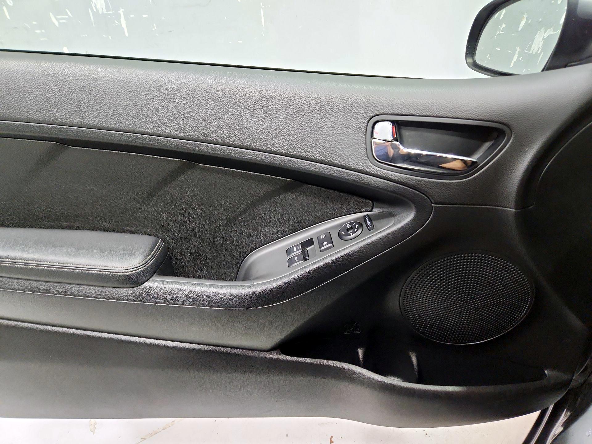 Thumbnail: 2014 Kia Forte - 12