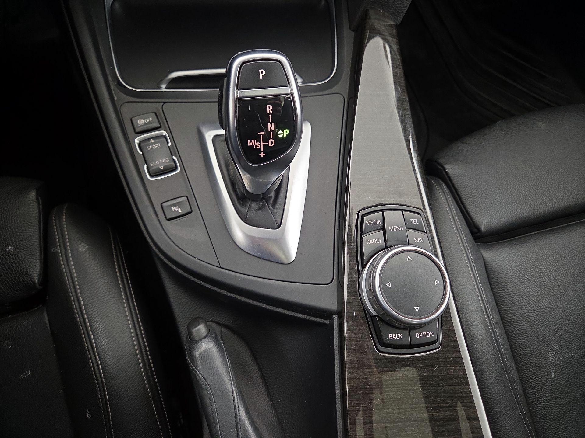 Thumbnail: 2016 BMW 3 Series - 18