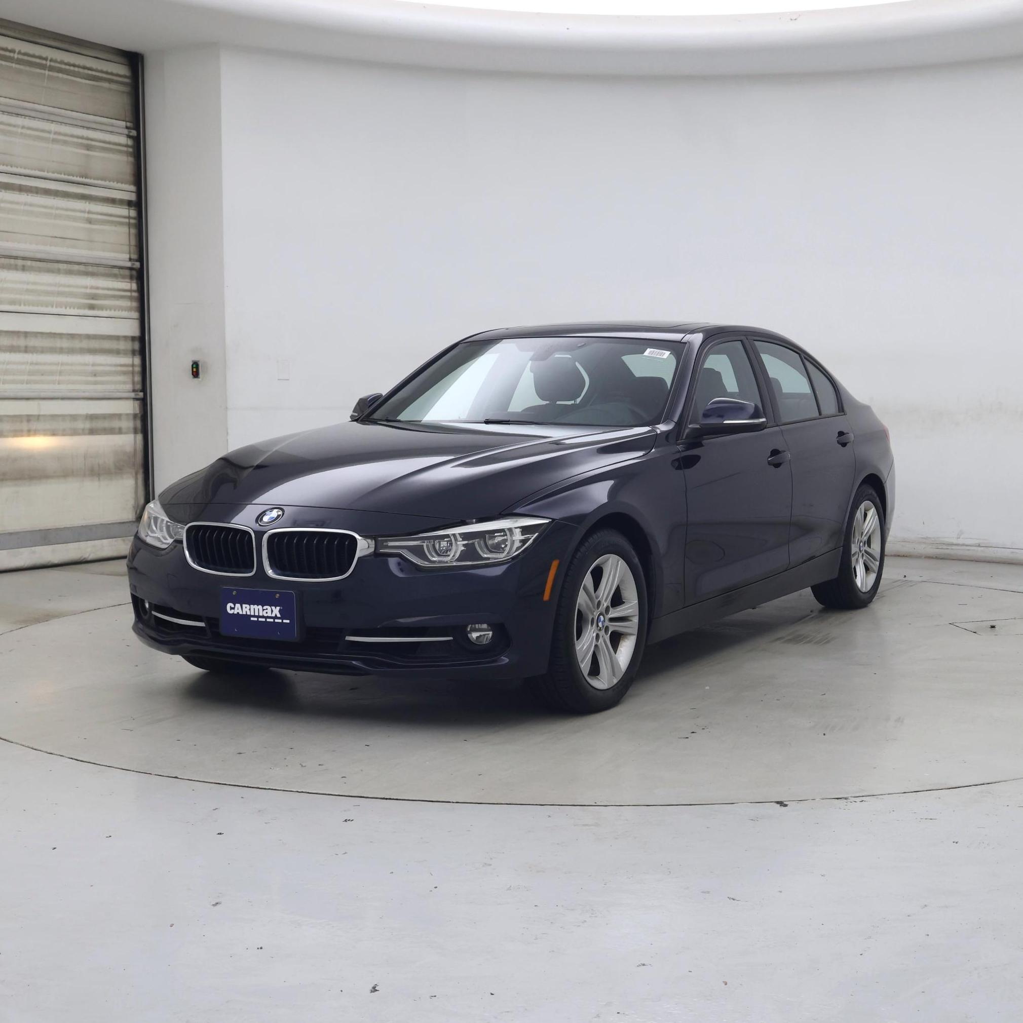 Thumbnail: 2016 BMW 3 Series - 4