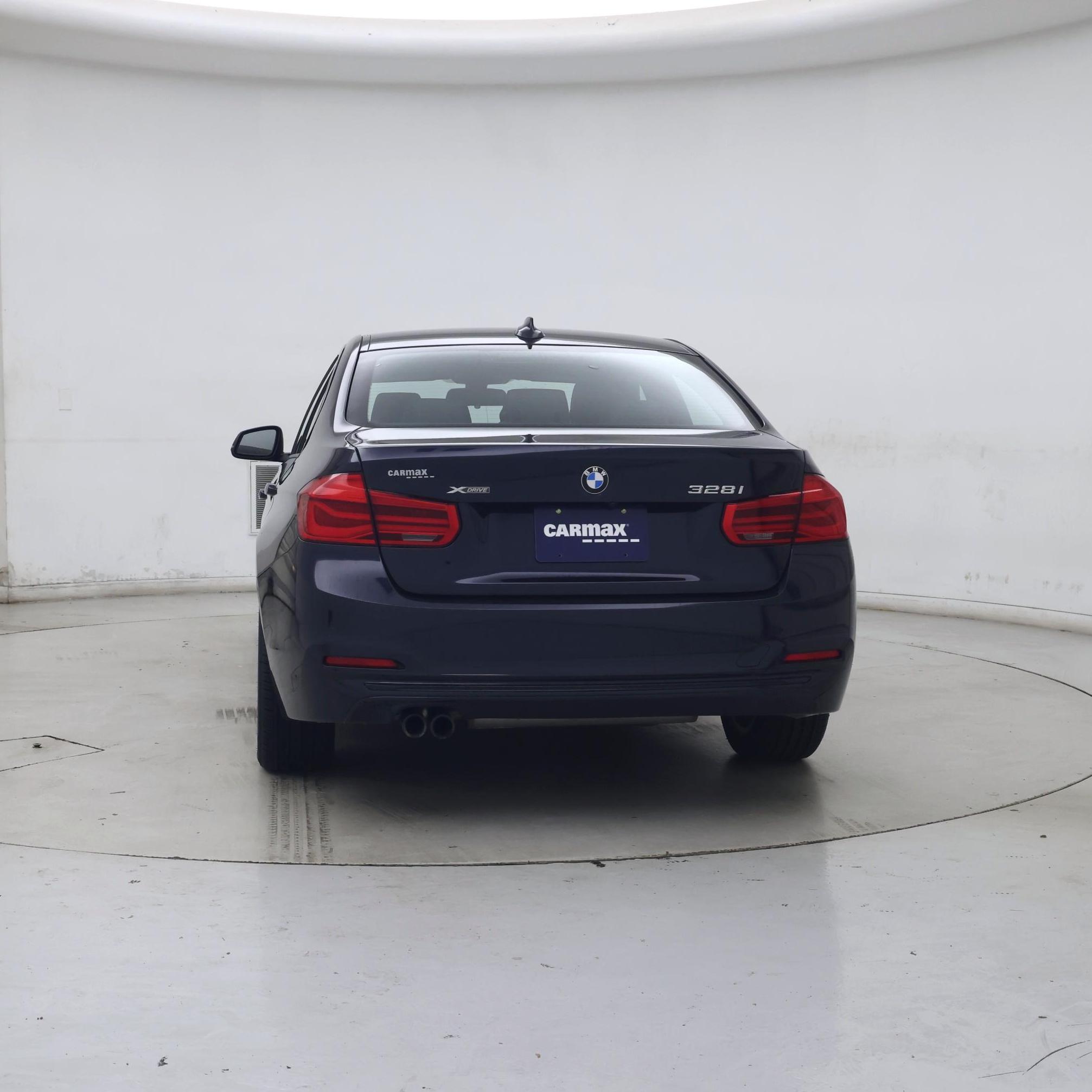 Thumbnail: 2016 BMW 3 Series - 6