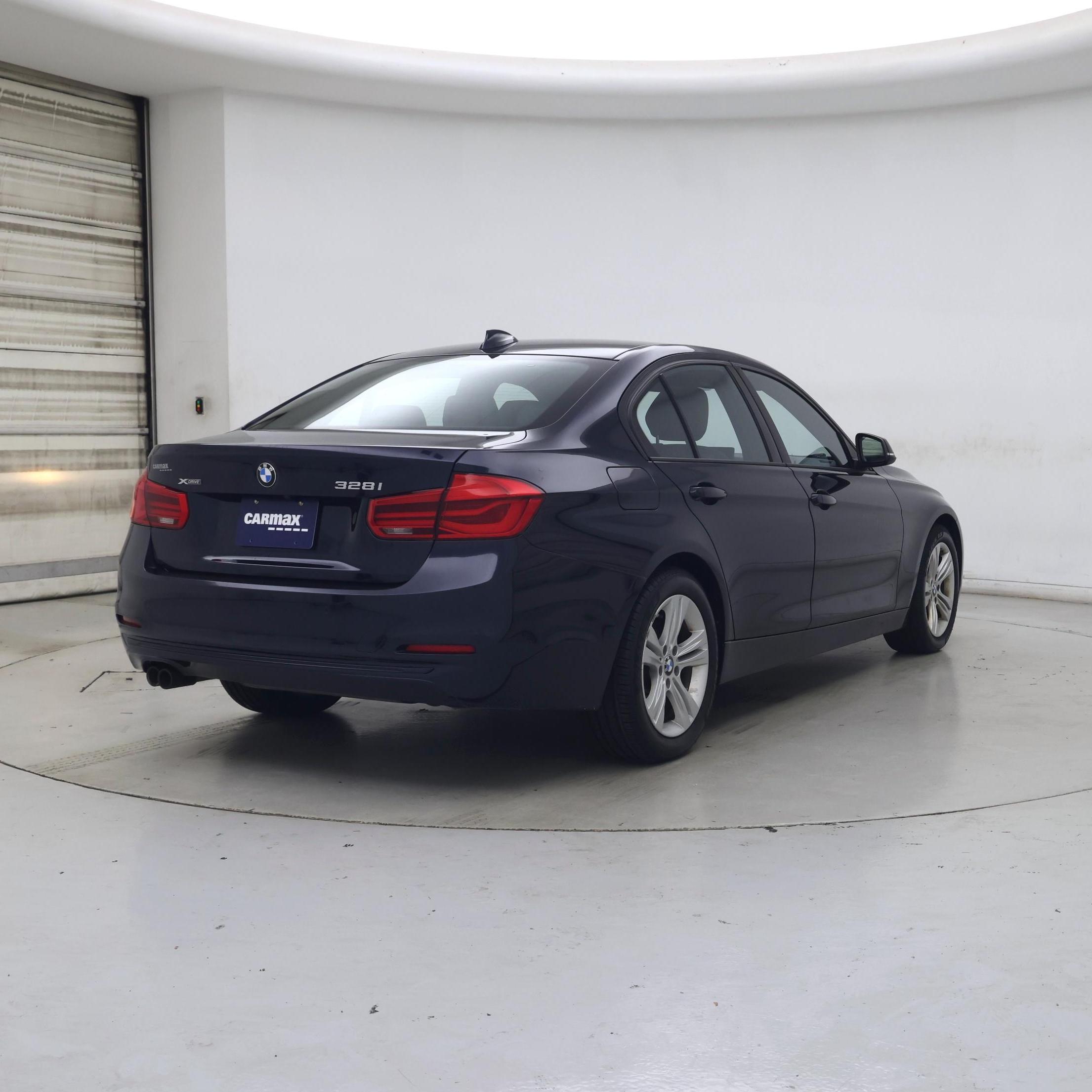 Thumbnail: 2016 BMW 3 Series - 8