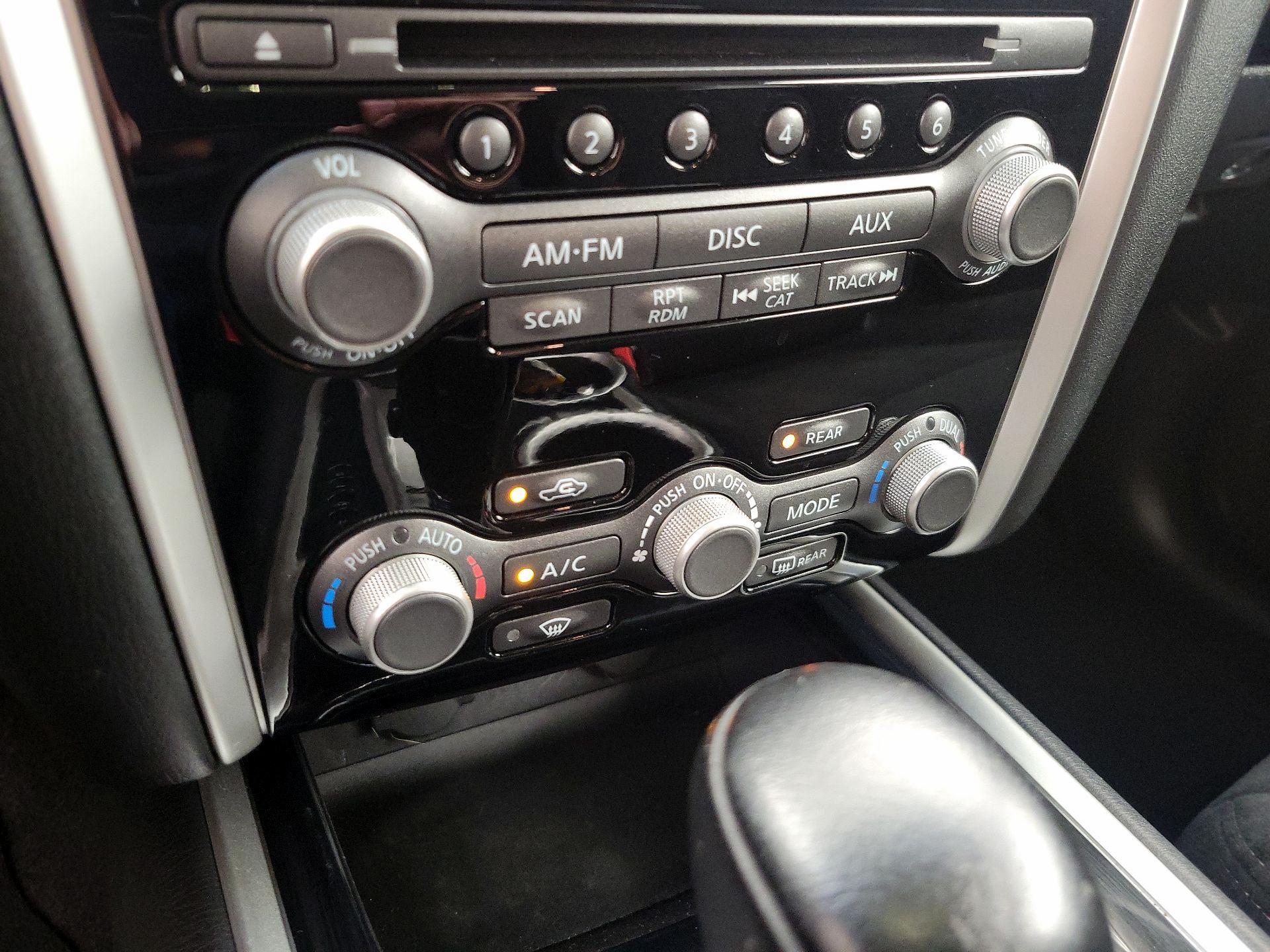 Thumbnail: 2016 Nissan Pathfinder - 16