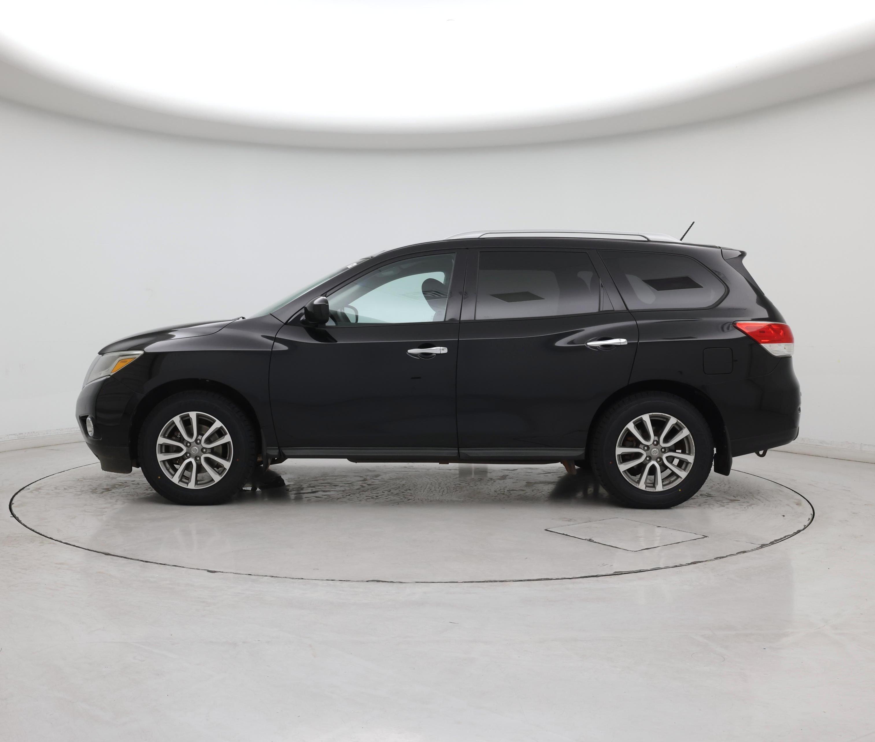 Thumbnail: 2016 Nissan Pathfinder - 3