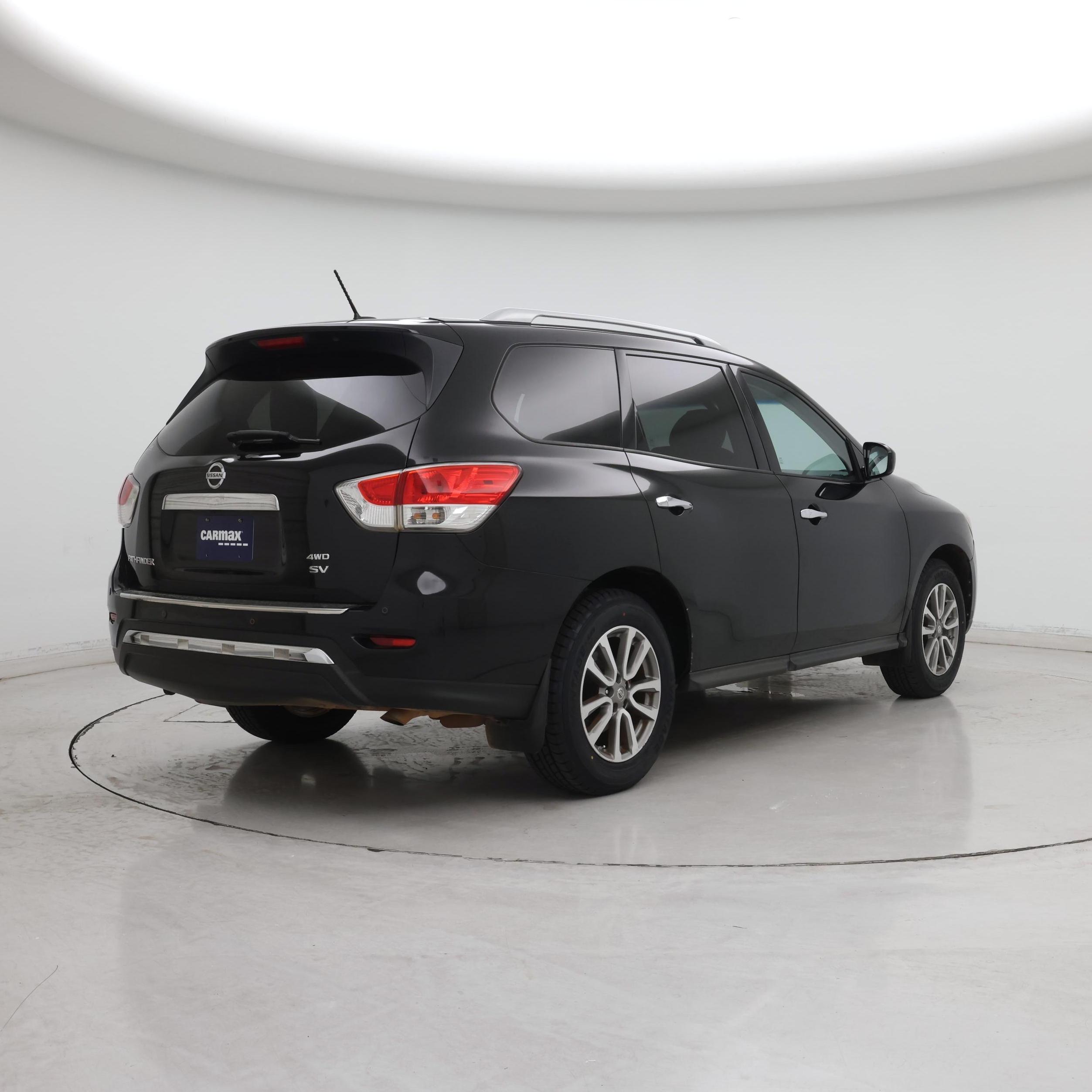 Thumbnail: 2016 Nissan Pathfinder - 8