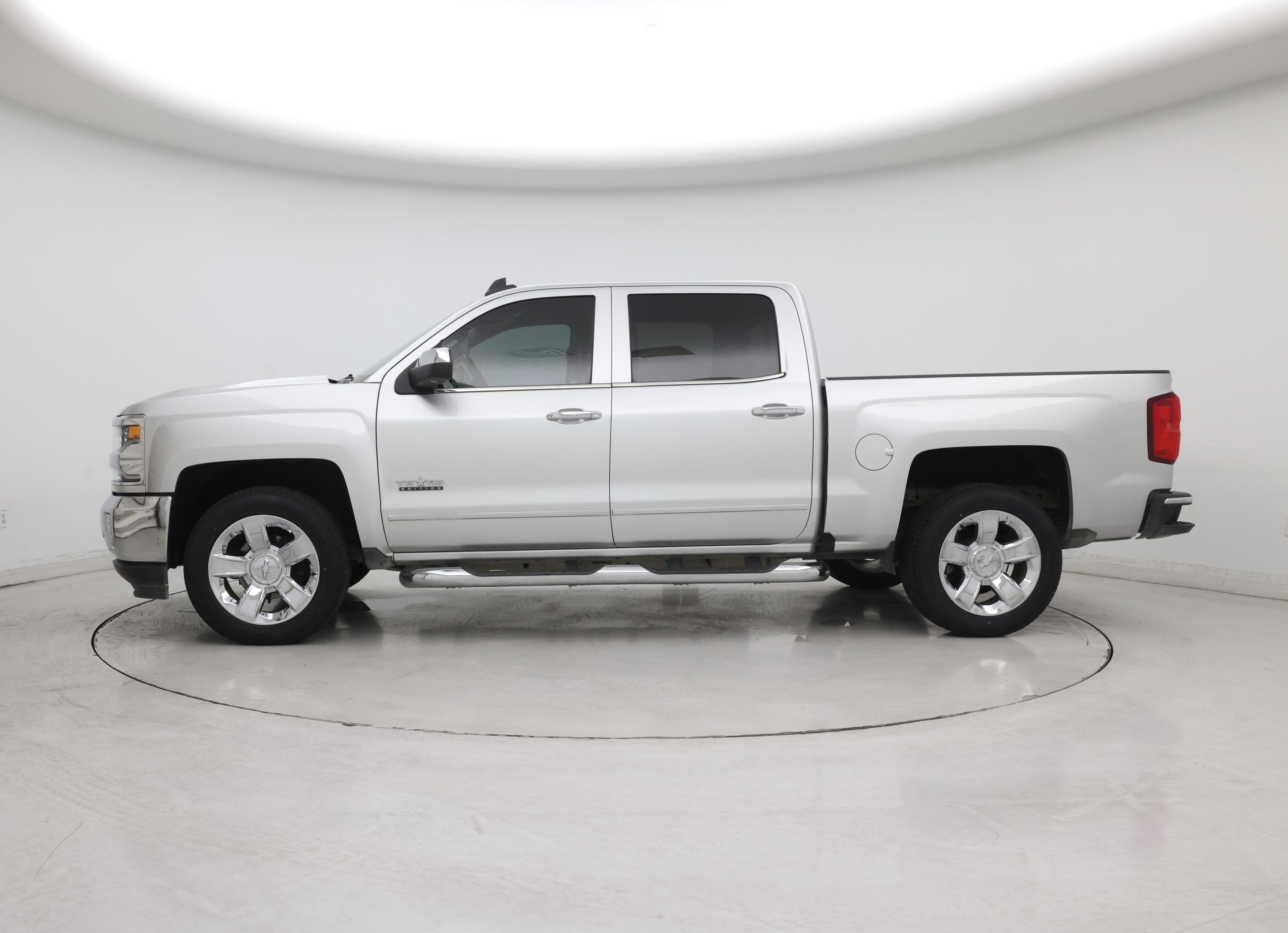 Thumbnail: 2017 Chevrolet Silverado 1500 - 3