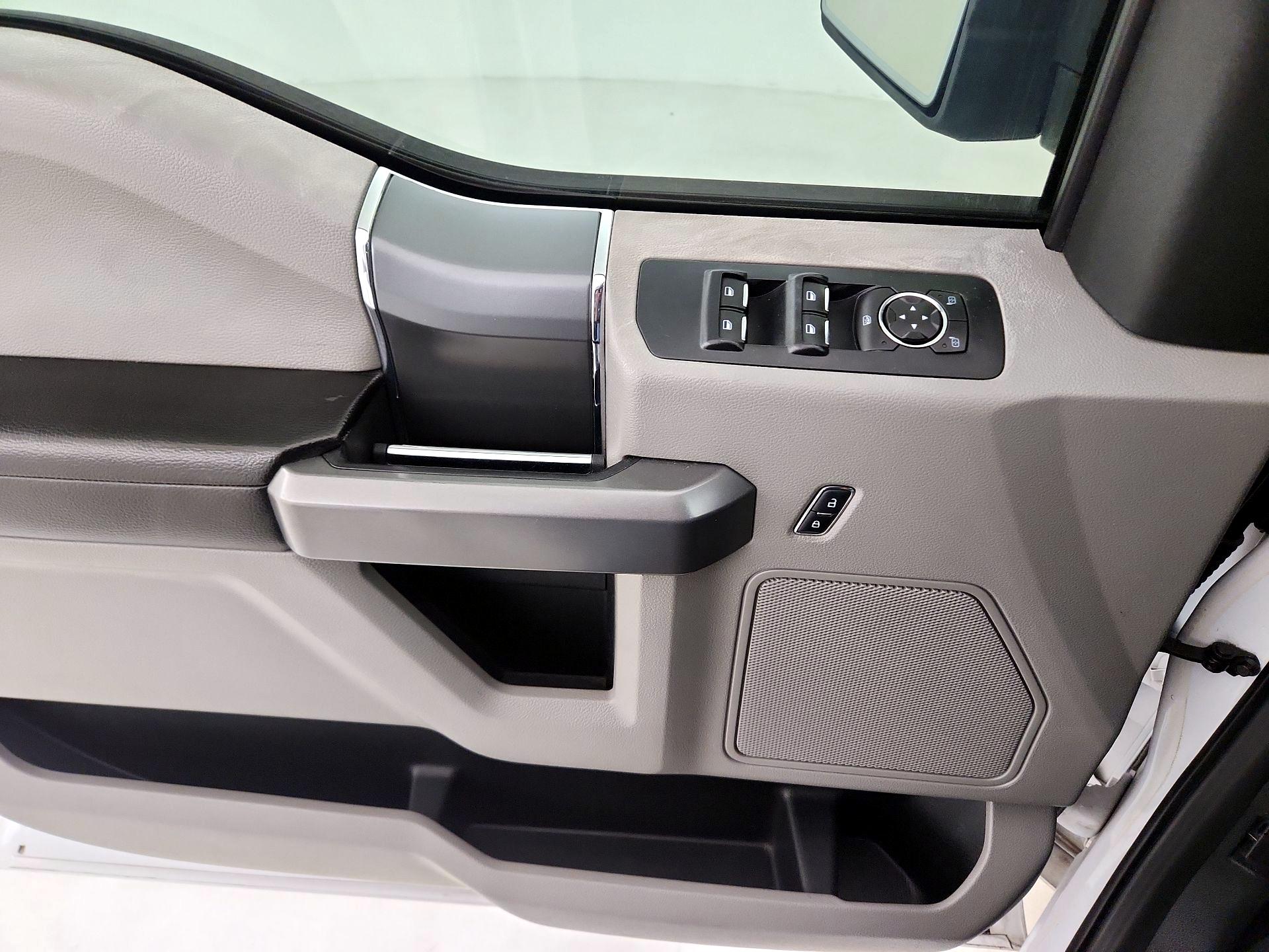 Thumbnail: 2015 Ford F-150 - 10