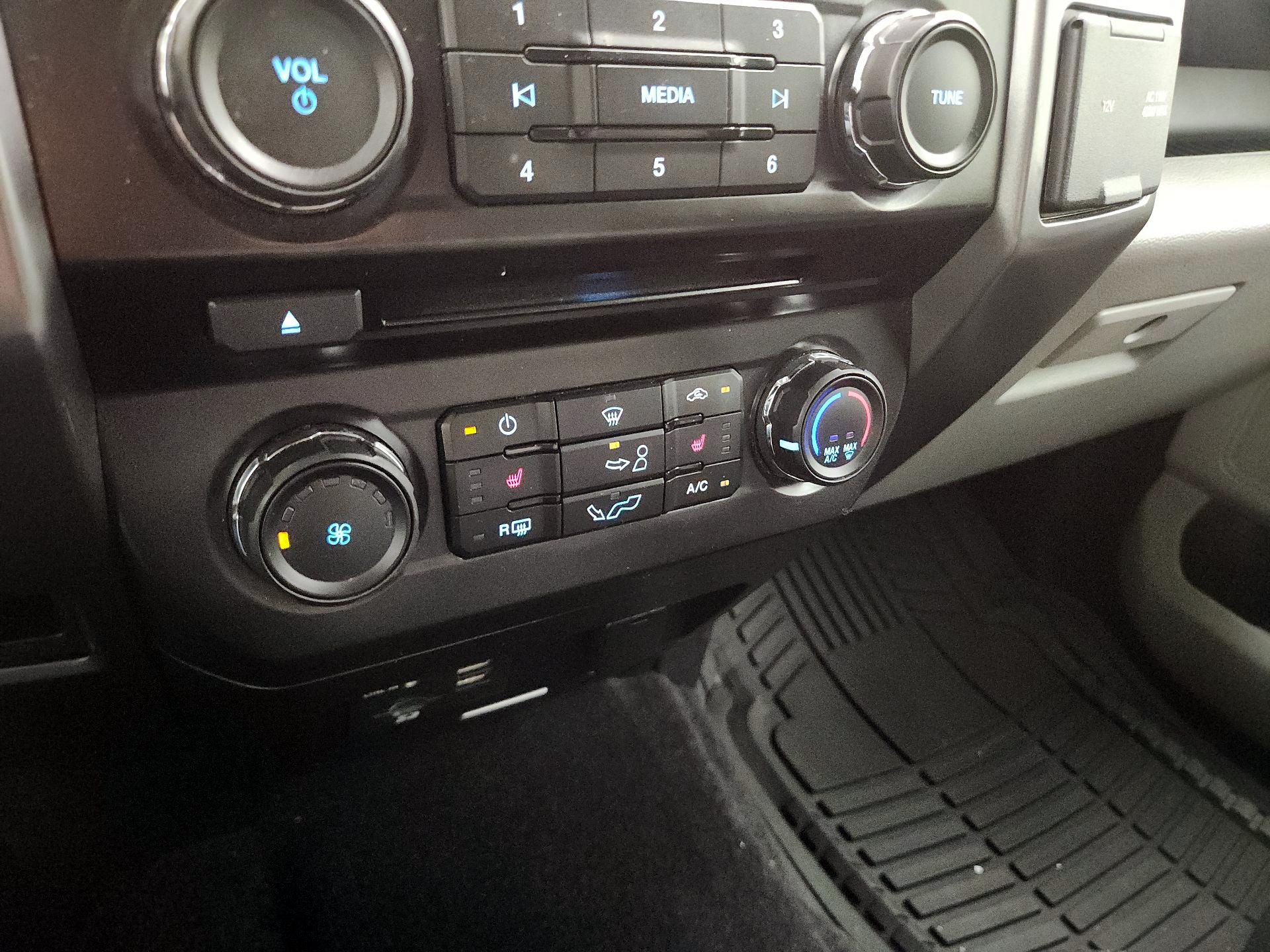 Thumbnail: 2015 Ford F-150 - 14