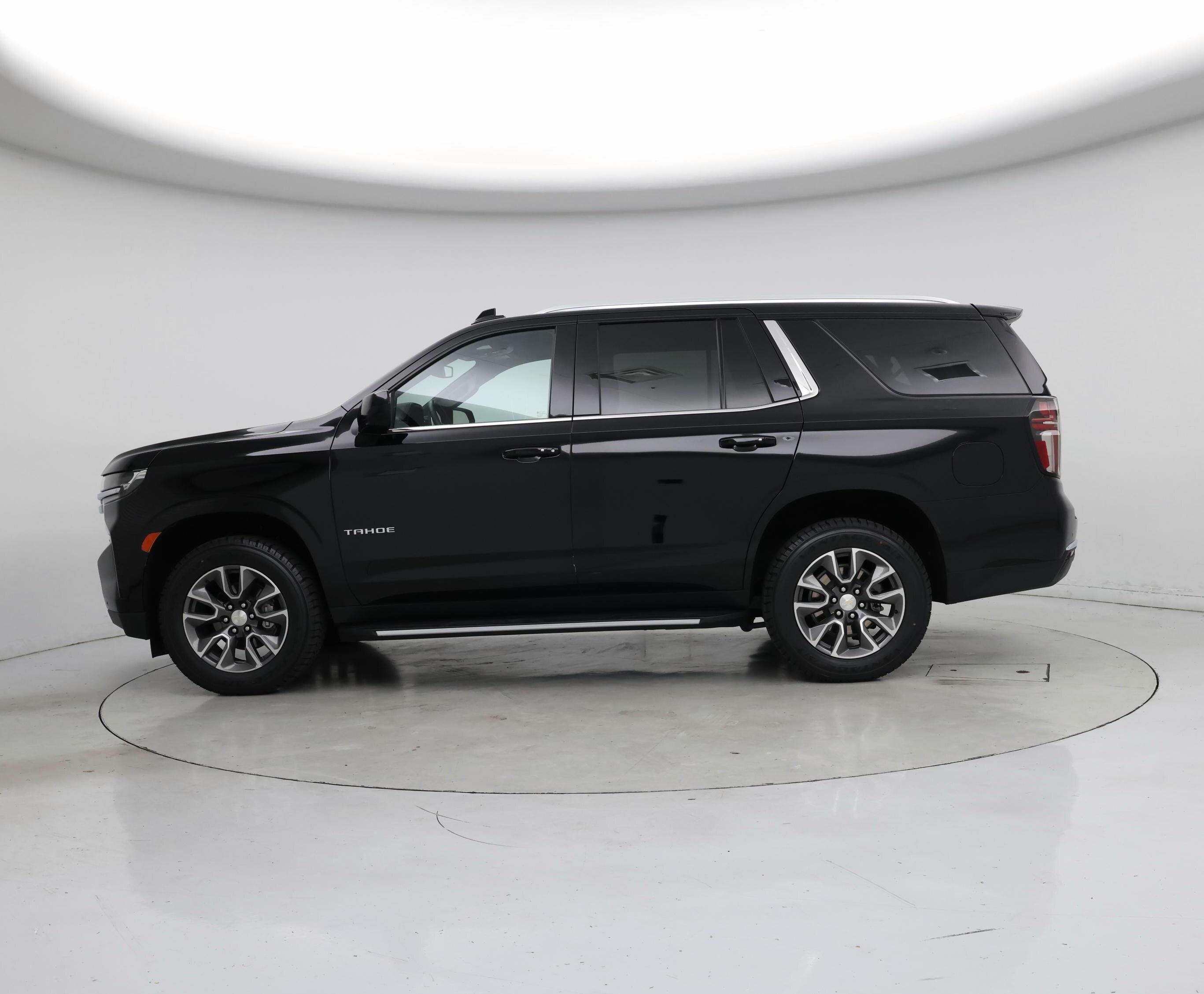 Thumbnail: 2023 Chevrolet Tahoe - 3