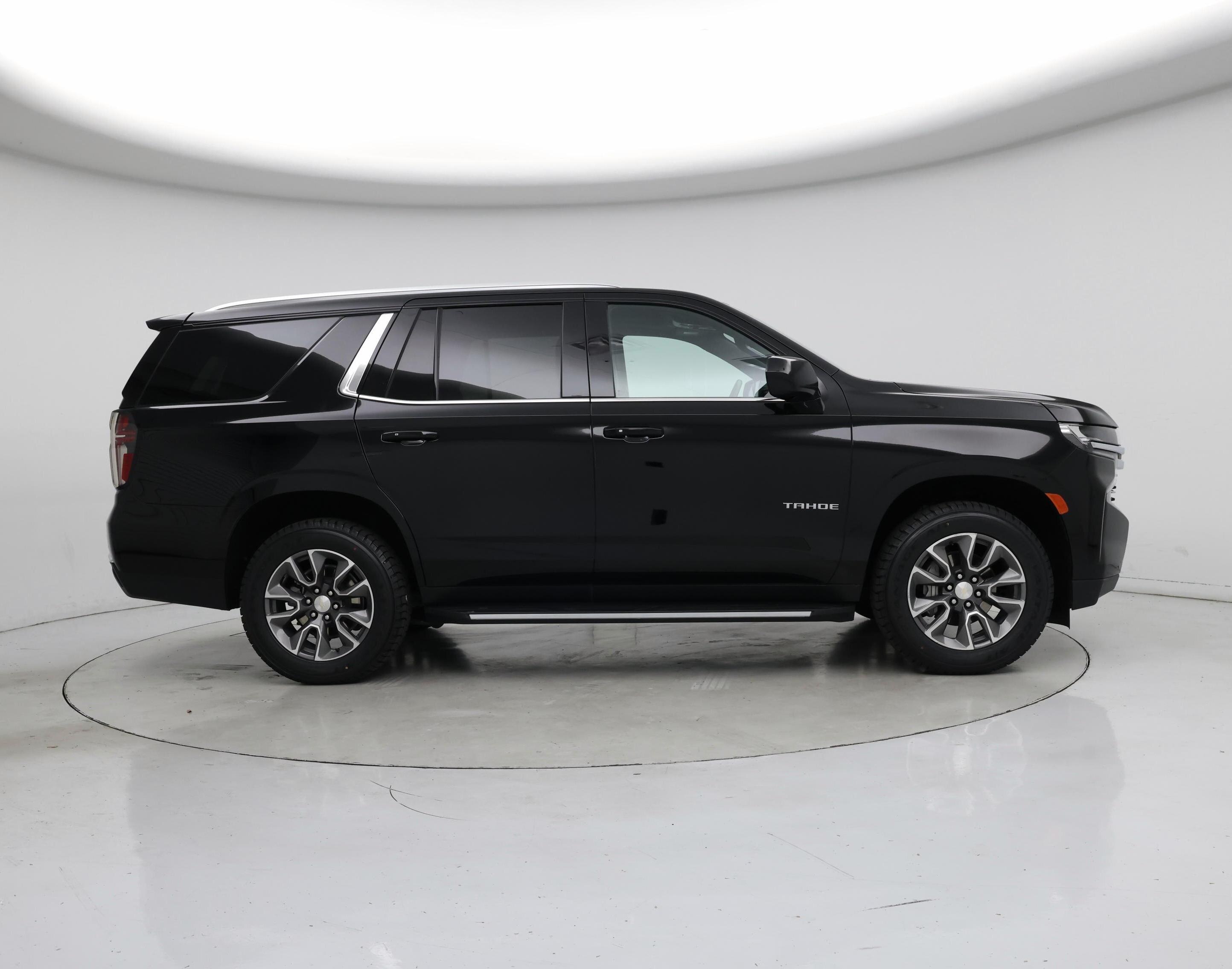 Thumbnail: 2023 Chevrolet Tahoe - 7