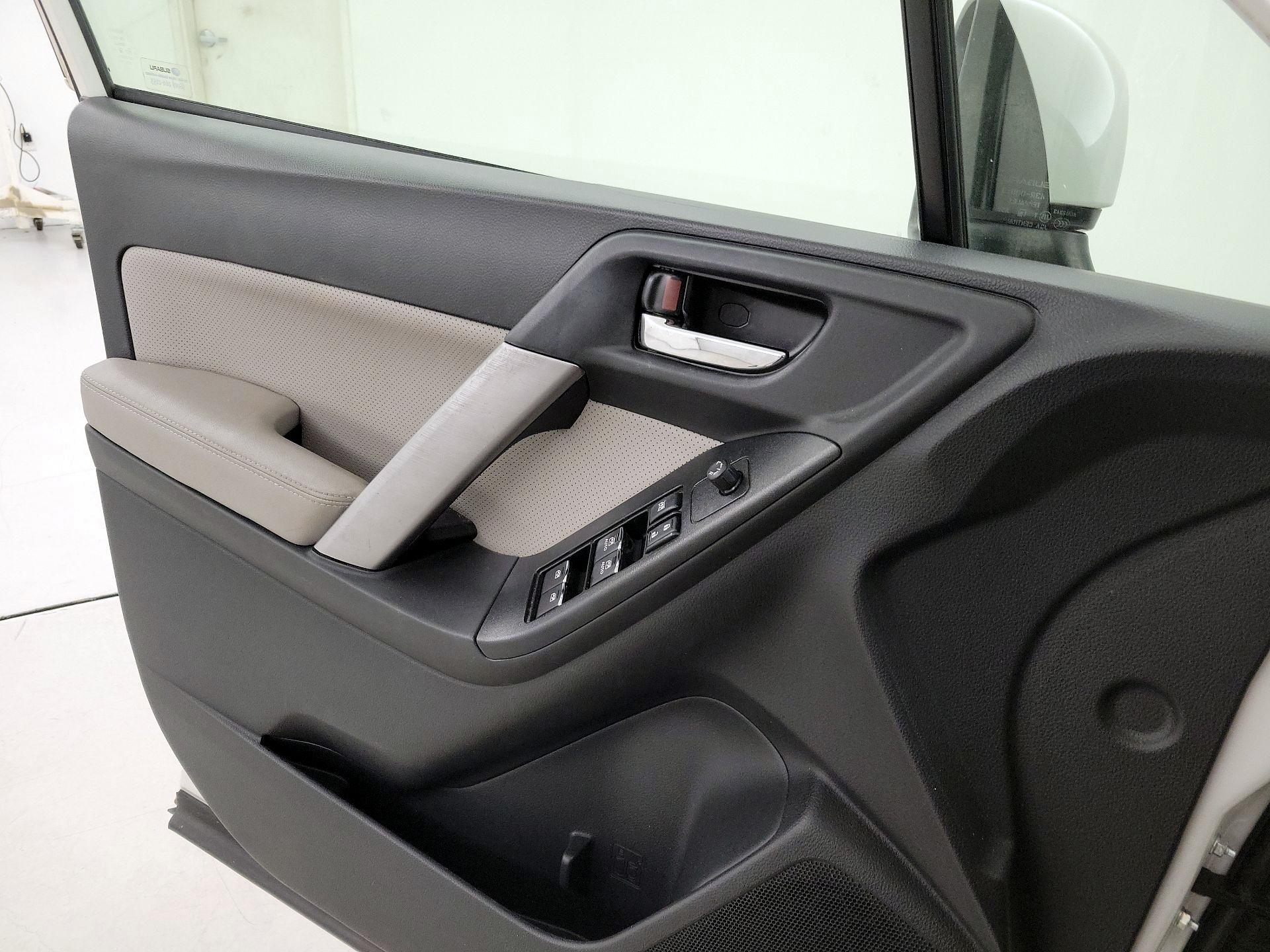 Thumbnail: 2018 Subaru Forester - 12