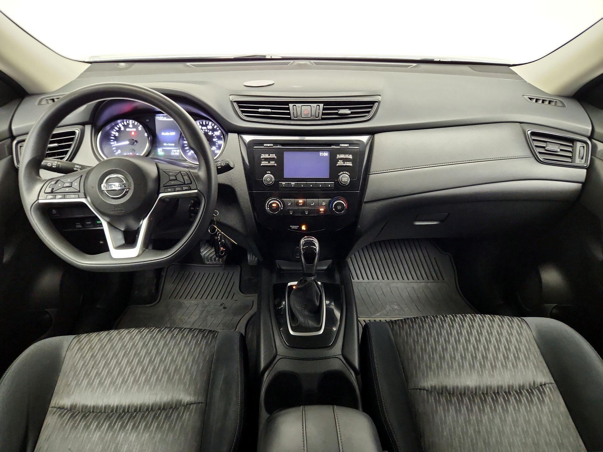 Thumbnail: 2017 Nissan Rogue - 9
