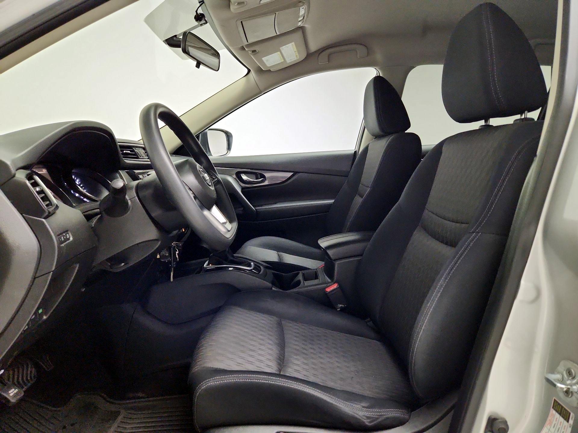 Thumbnail: 2017 Nissan Rogue - 11