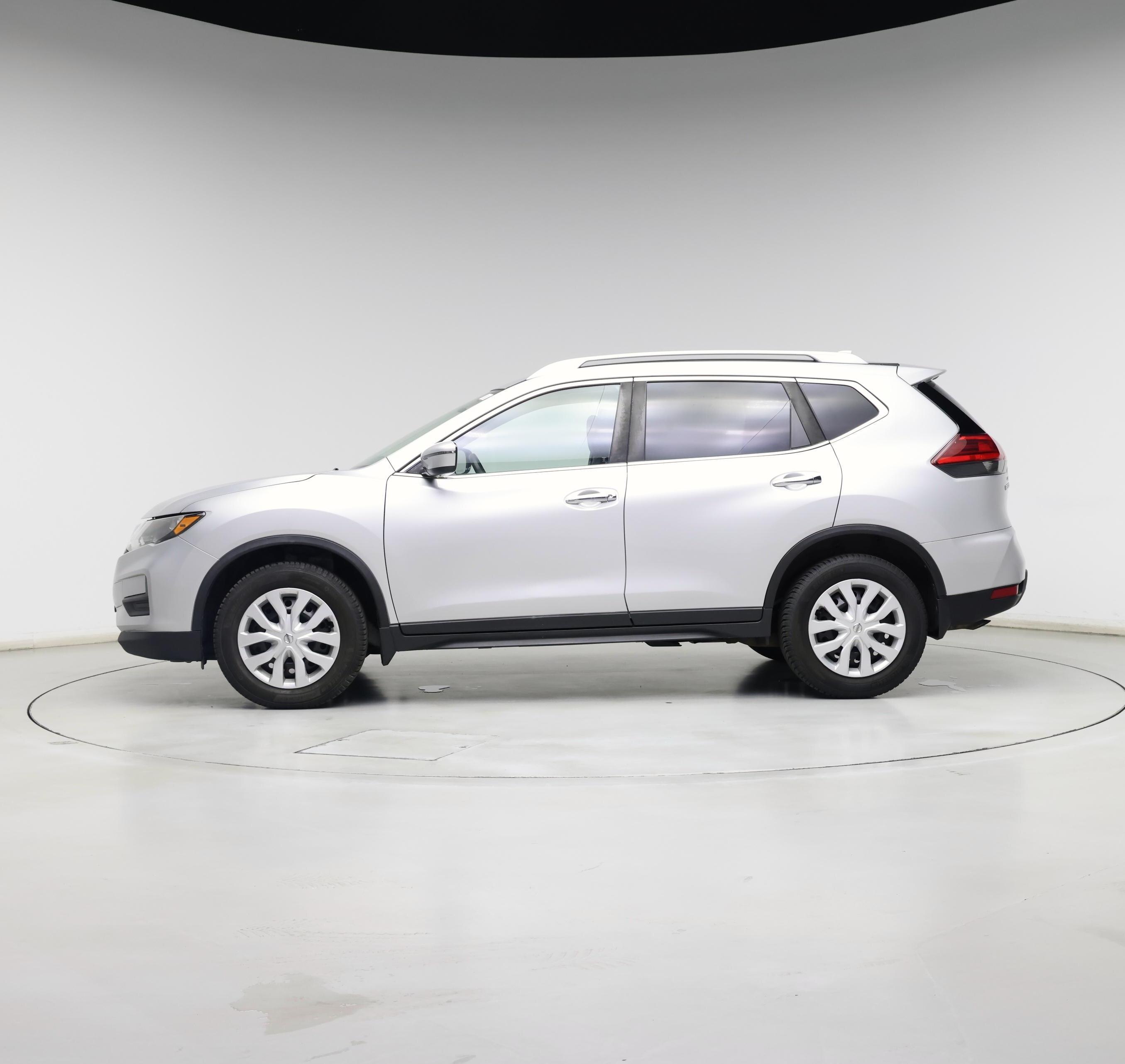 Thumbnail: 2017 Nissan Rogue - 3