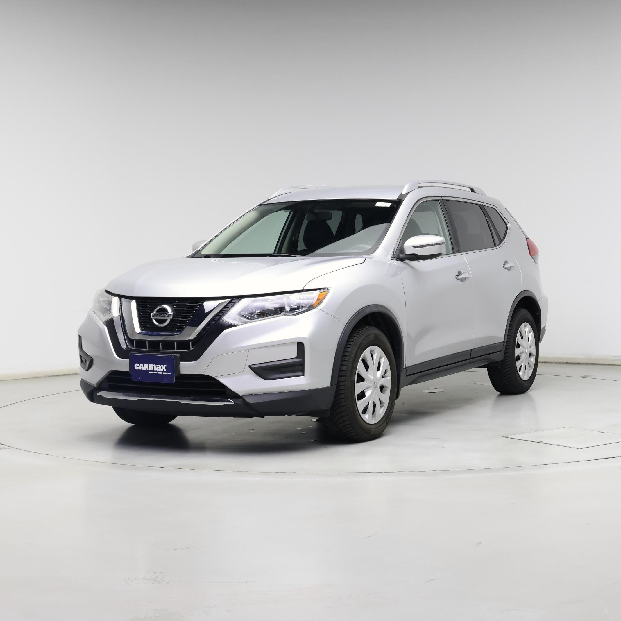 Thumbnail: 2017 Nissan Rogue - 4