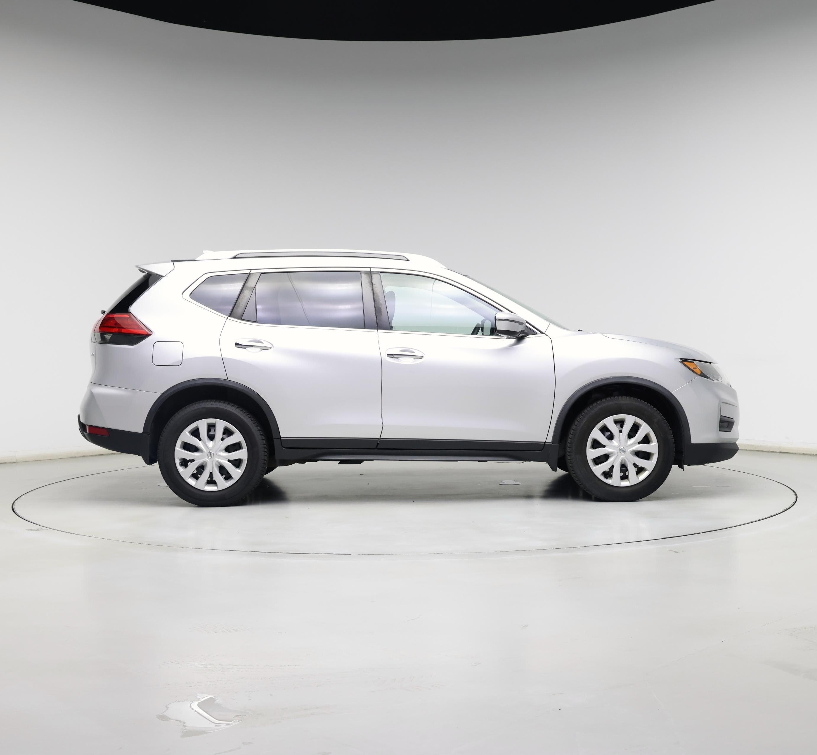 Thumbnail: 2017 Nissan Rogue - 7