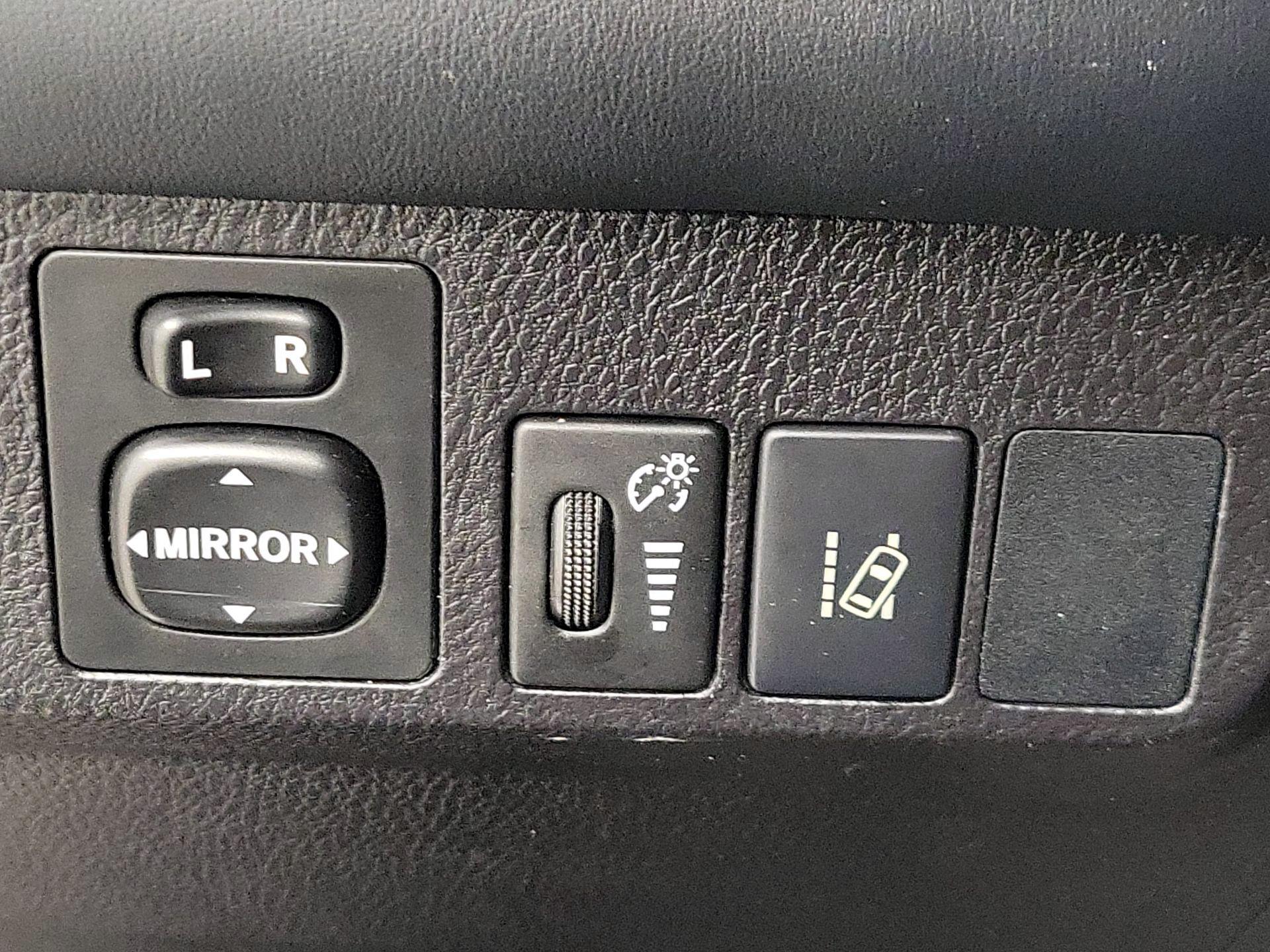 Thumbnail: 2018 Toyota RAV4 - 13