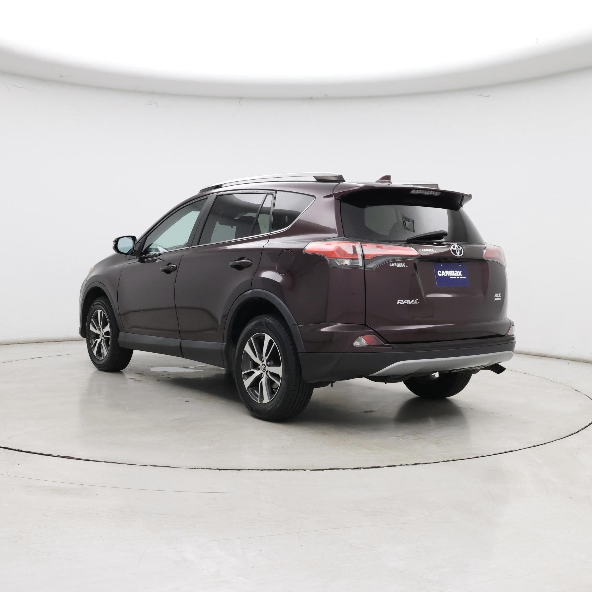 Thumbnail: 2018 Toyota RAV4 - 2