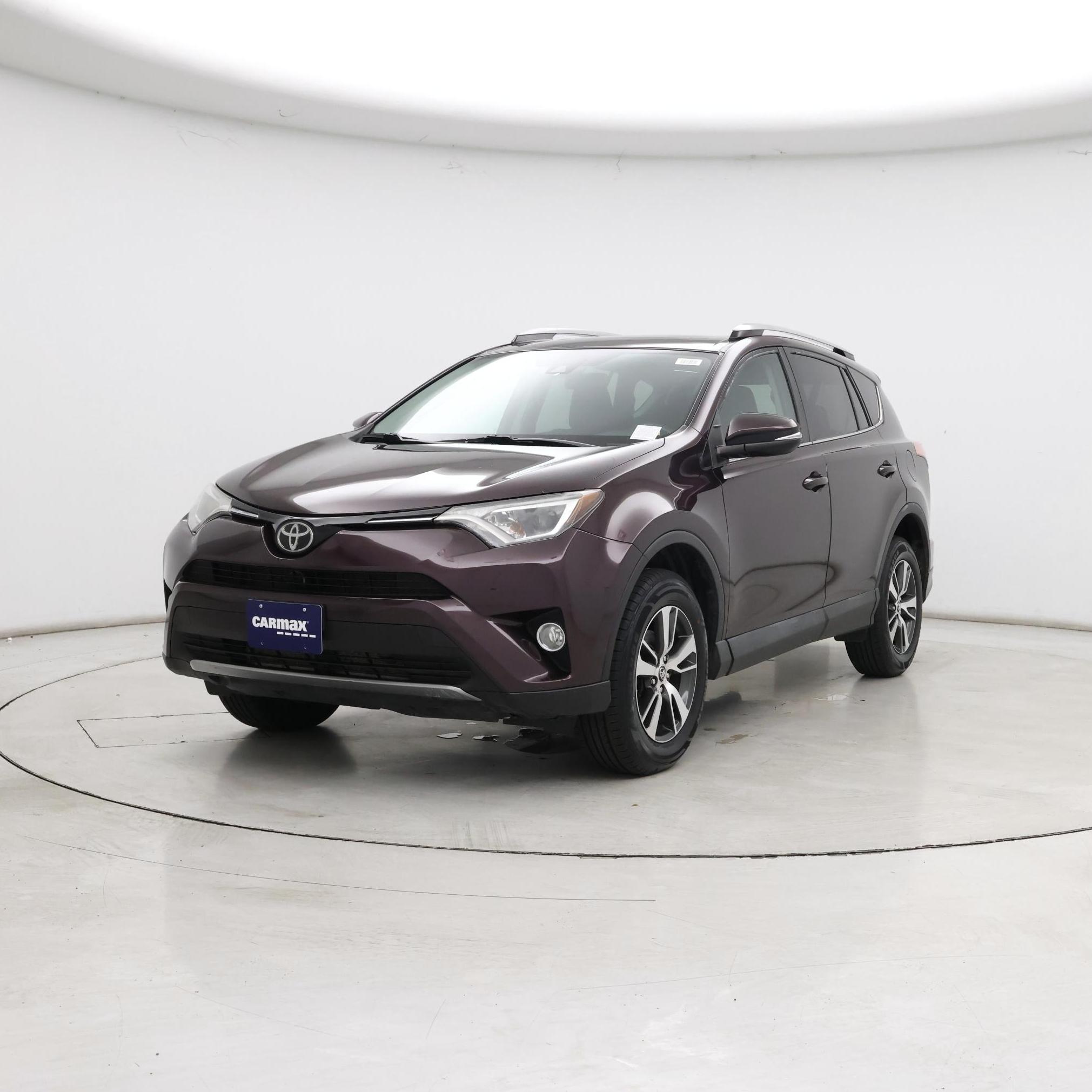 Thumbnail: 2018 Toyota RAV4 - 4