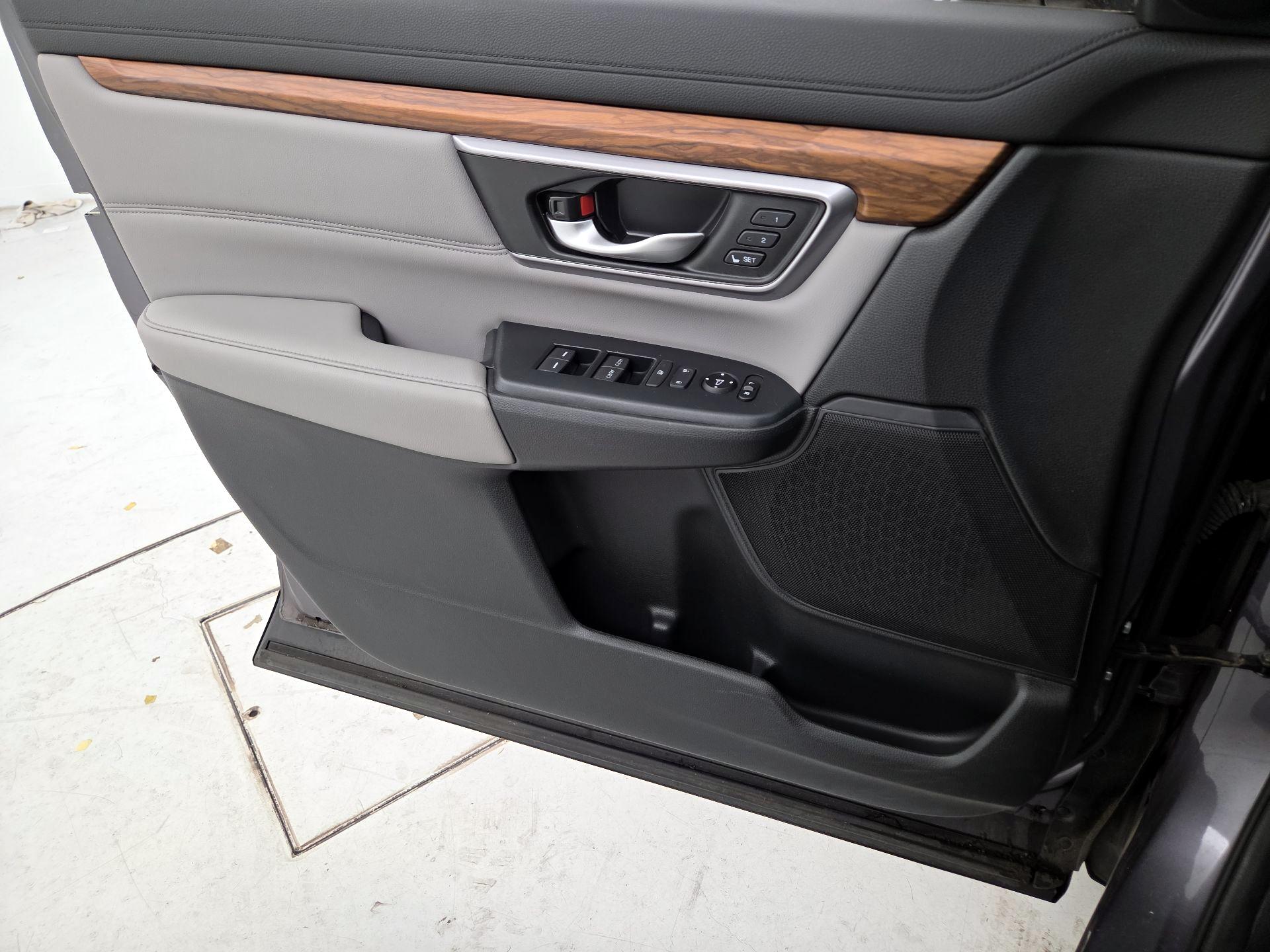 Thumbnail: 2017 Honda CR-V - 12