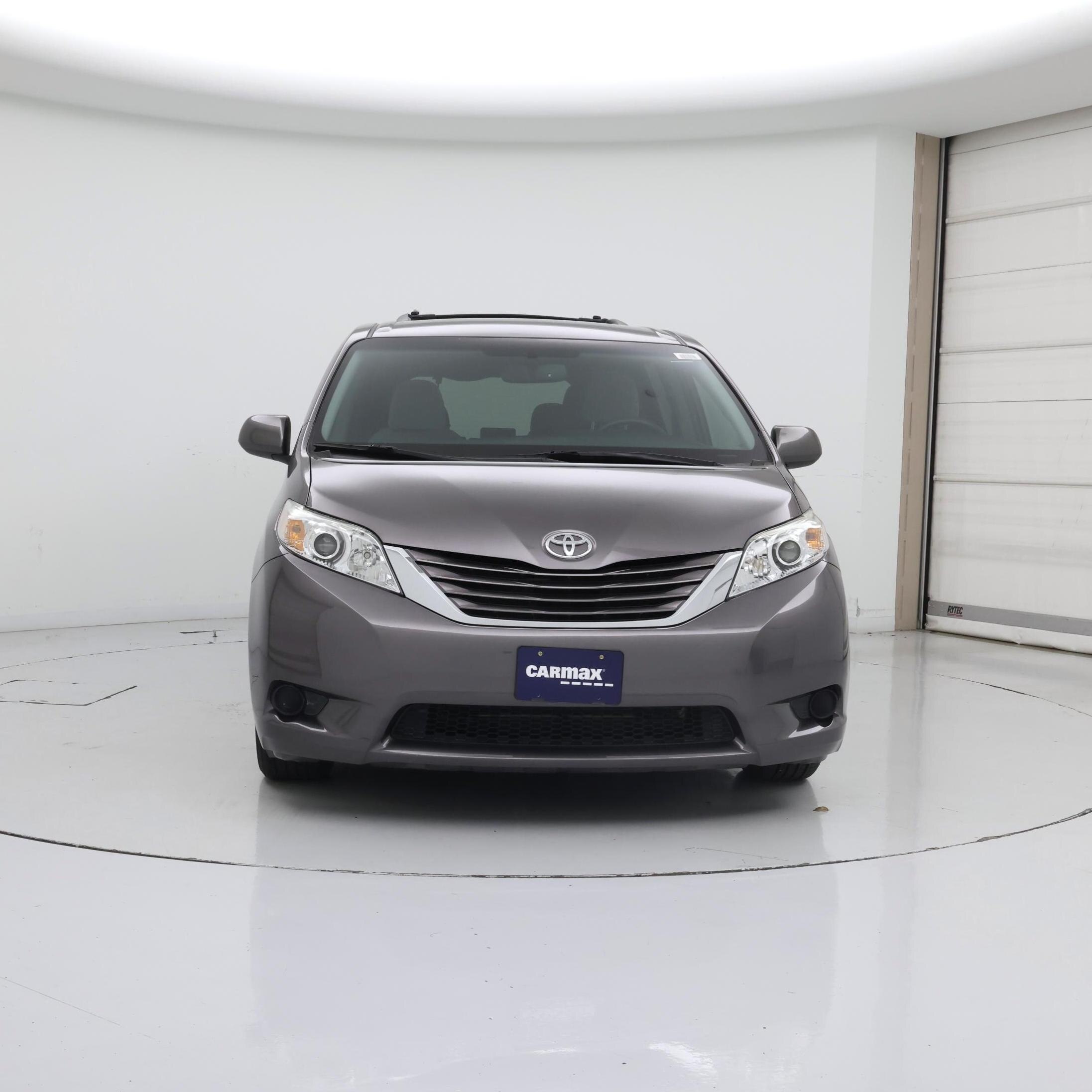Thumbnail: 2016 Toyota Sienna - 5
